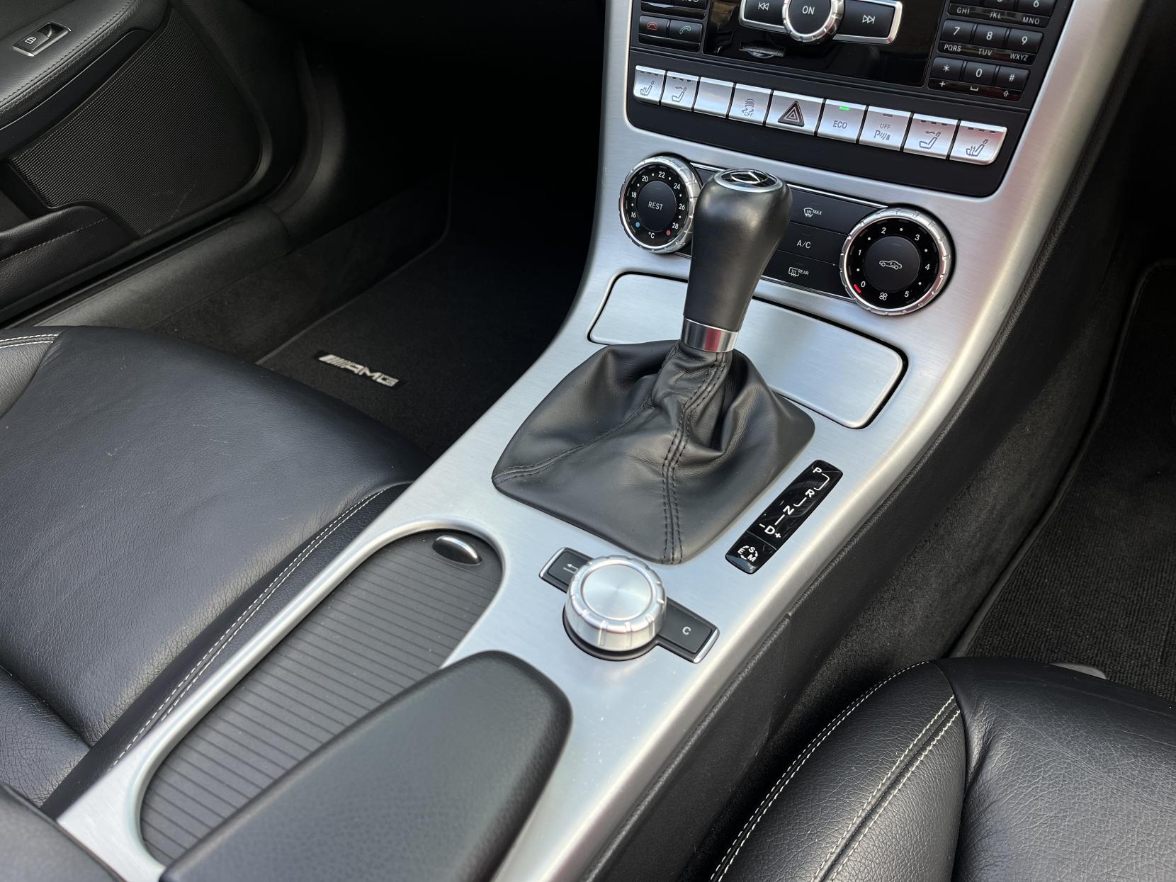 Mercedes-Benz SLK 2.1 SLK250 CDI AMG Sport Convertible 2dr Diesel G-Tronic+ Euro 5 (s/s) (204 ps)