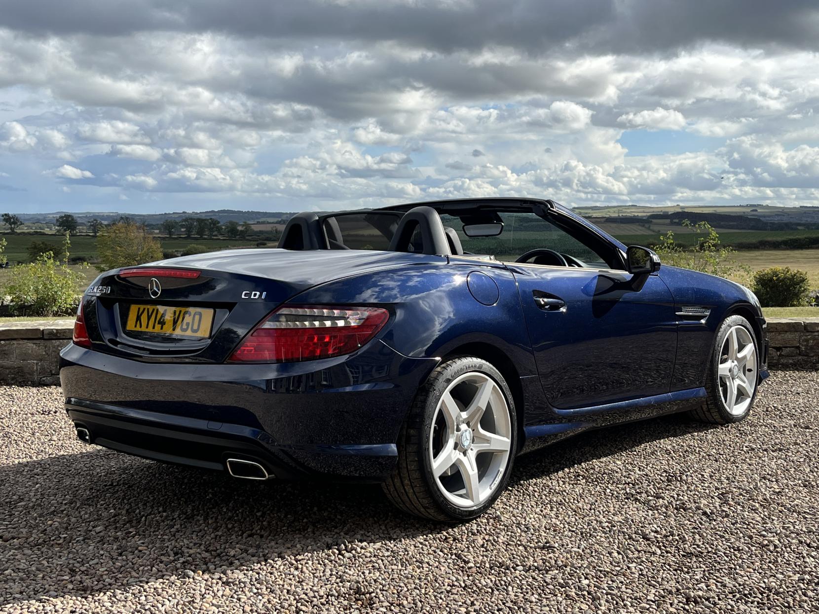 Mercedes-Benz SLK 2.1 SLK250 CDI AMG Sport Convertible 2dr Diesel G-Tronic+ Euro 5 (s/s) (204 ps)