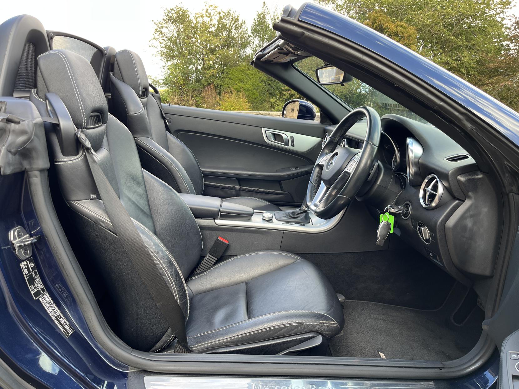 Mercedes-Benz SLK 2.1 SLK250 CDI AMG Sport Convertible 2dr Diesel G-Tronic+ Euro 5 (s/s) (204 ps)