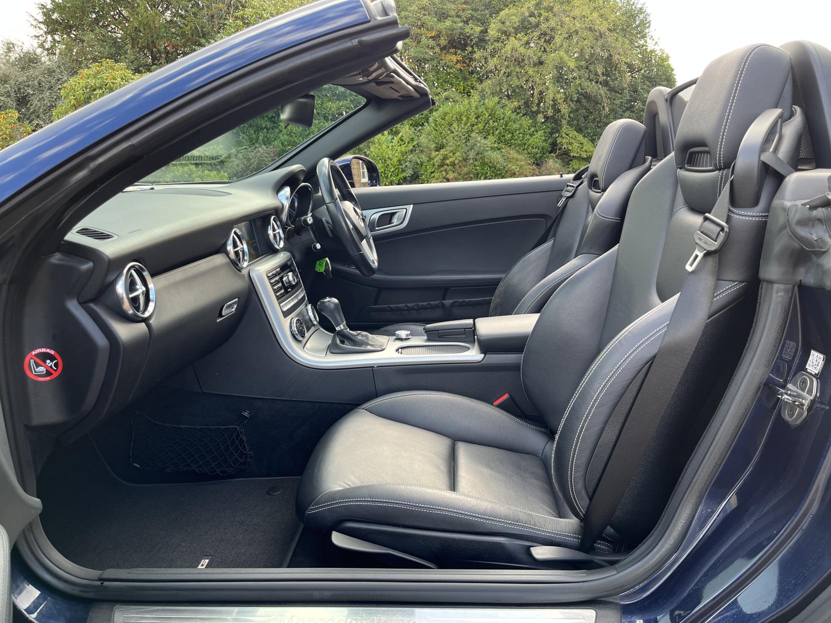 Mercedes-Benz SLK 2.1 SLK250 CDI AMG Sport Convertible 2dr Diesel G-Tronic+ Euro 5 (s/s) (204 ps)