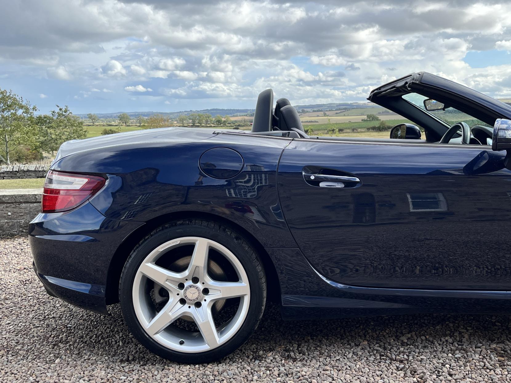Mercedes-Benz SLK 2.1 SLK250 CDI AMG Sport Convertible 2dr Diesel G-Tronic+ Euro 5 (s/s) (204 ps)