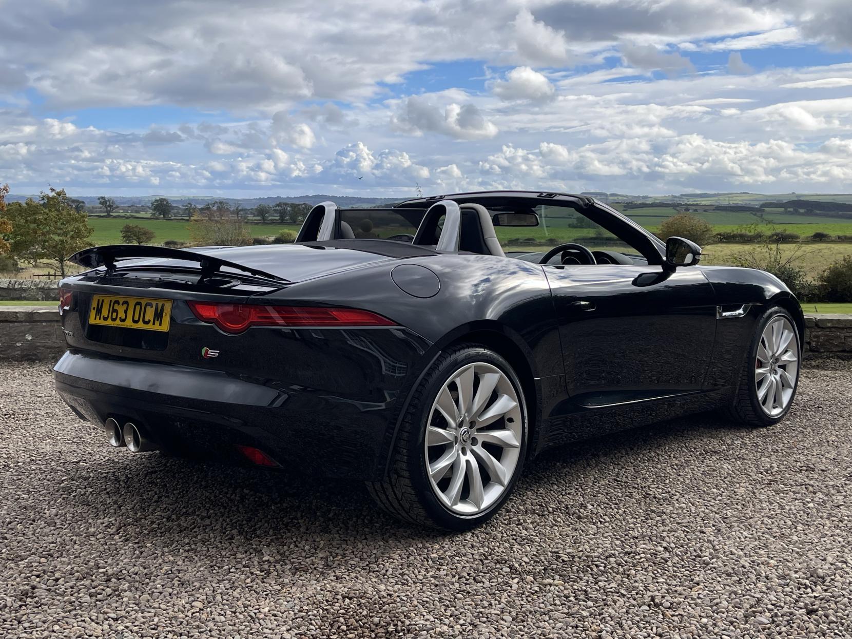 Jaguar F-Type 3.0 V6 S Convertible 2dr Petrol Auto Euro 5 (s/s) (380 ps)