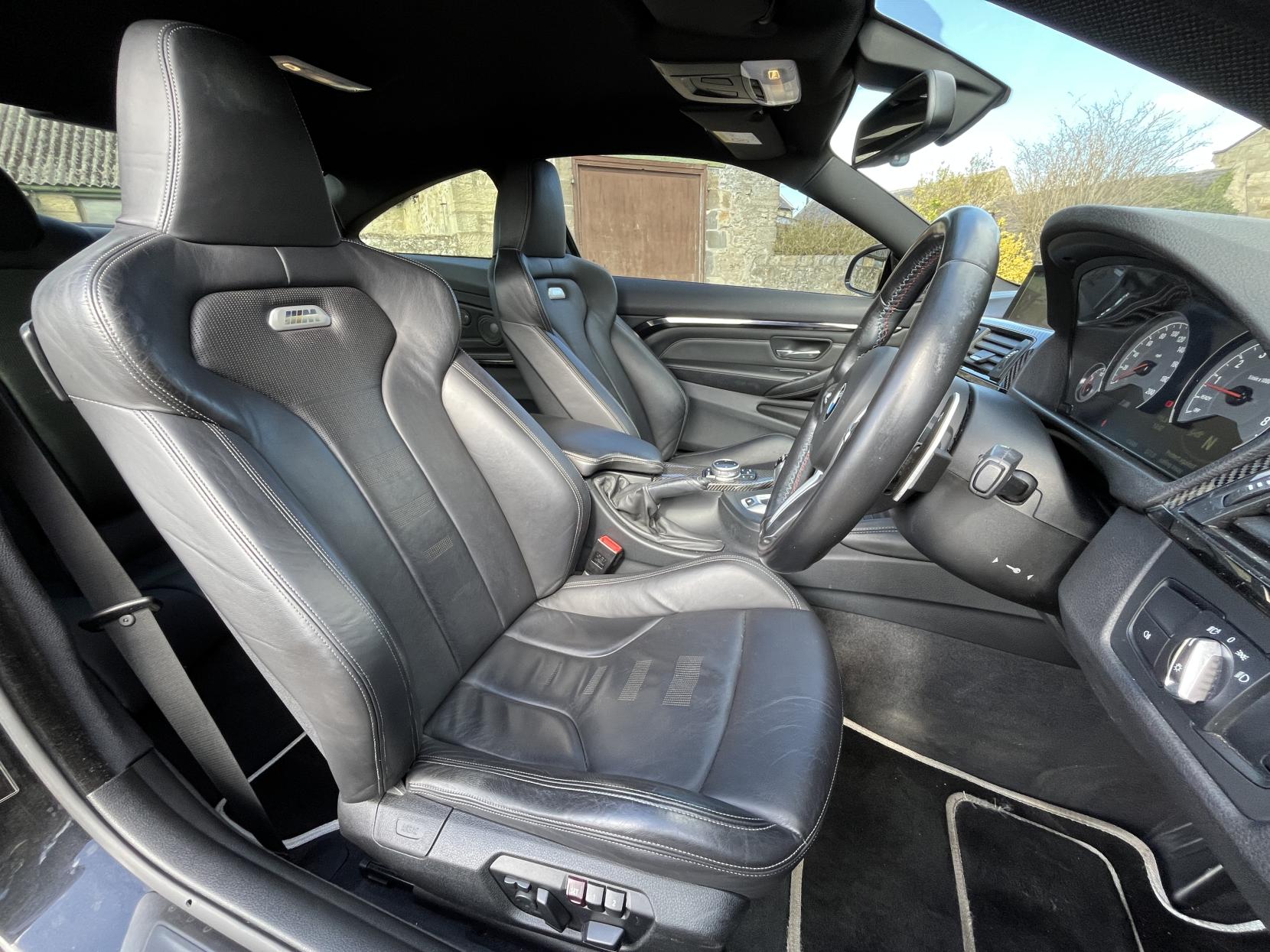 BMW M4 3.0 BiTurbo Coupe 2dr Petrol DCT Euro 6 (s/s) (431 ps)