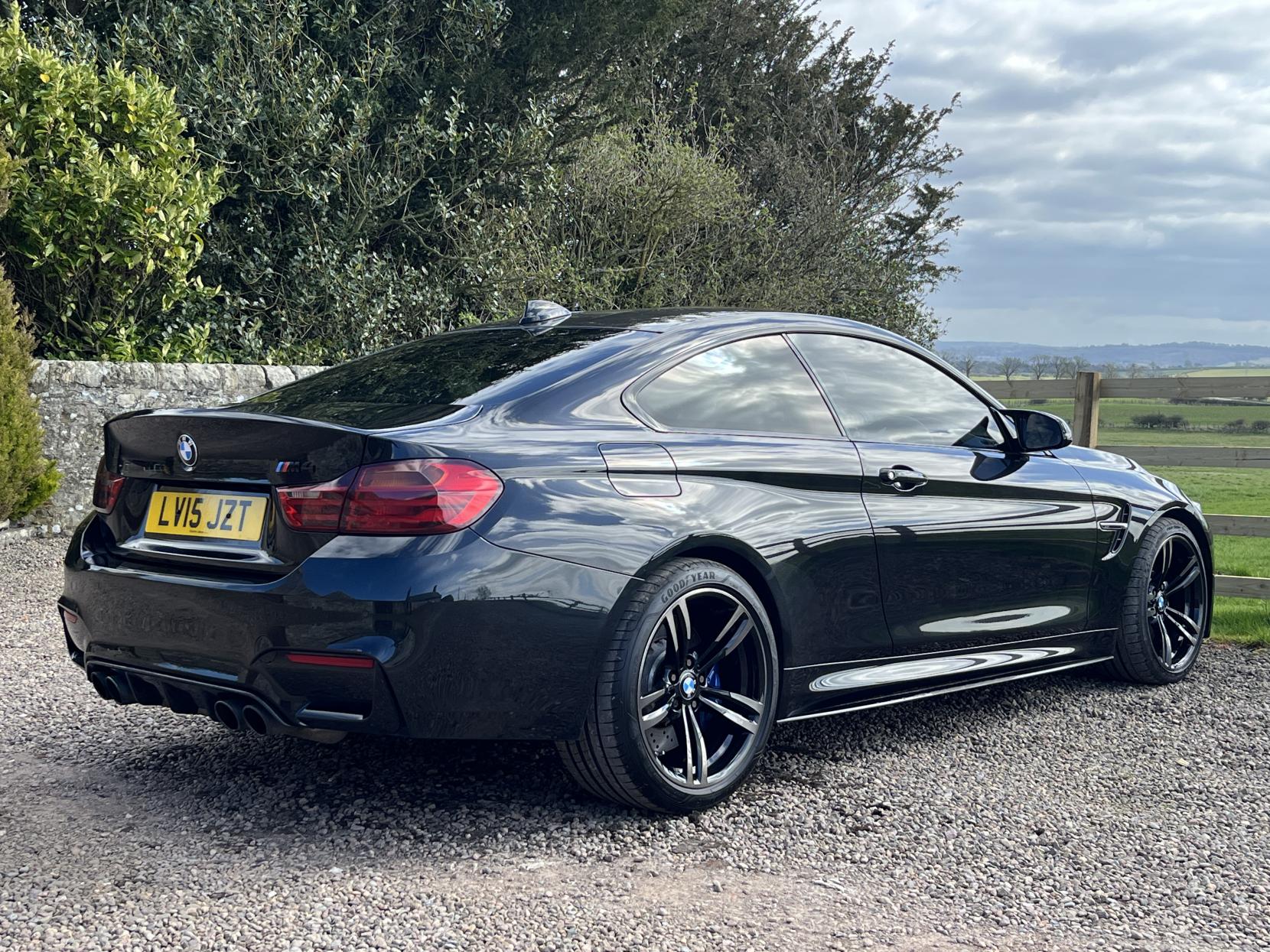 BMW M4 3.0 BiTurbo Coupe 2dr Petrol DCT Euro 6 (s/s) (431 ps)