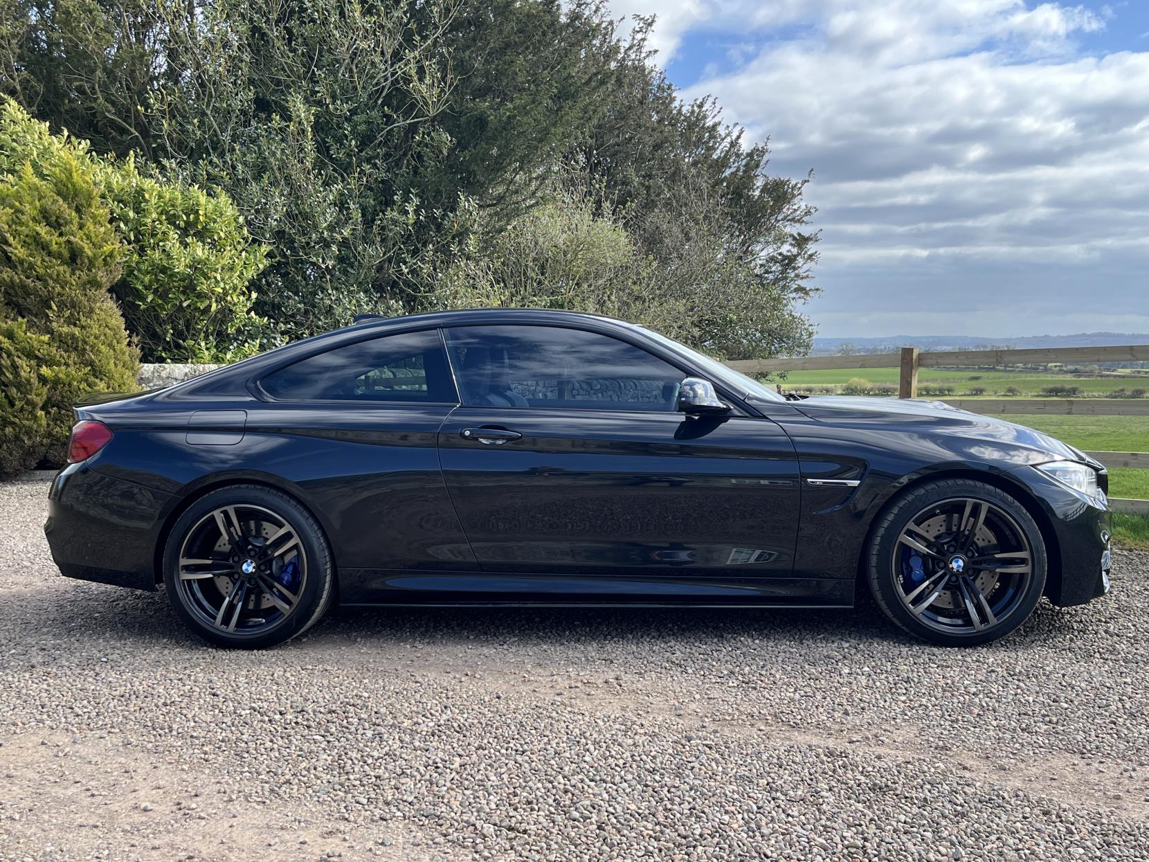 BMW M4 3.0 BiTurbo Coupe 2dr Petrol DCT Euro 6 (s/s) (431 ps)
