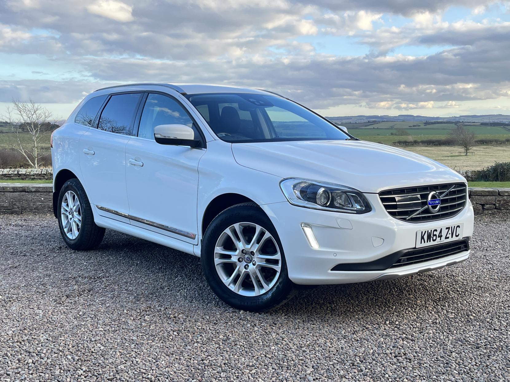 Volvo XC60 2.4 D5 SE Lux Nav SUV 5dr Diesel Geartronic AWD Euro 5 (215 ps)