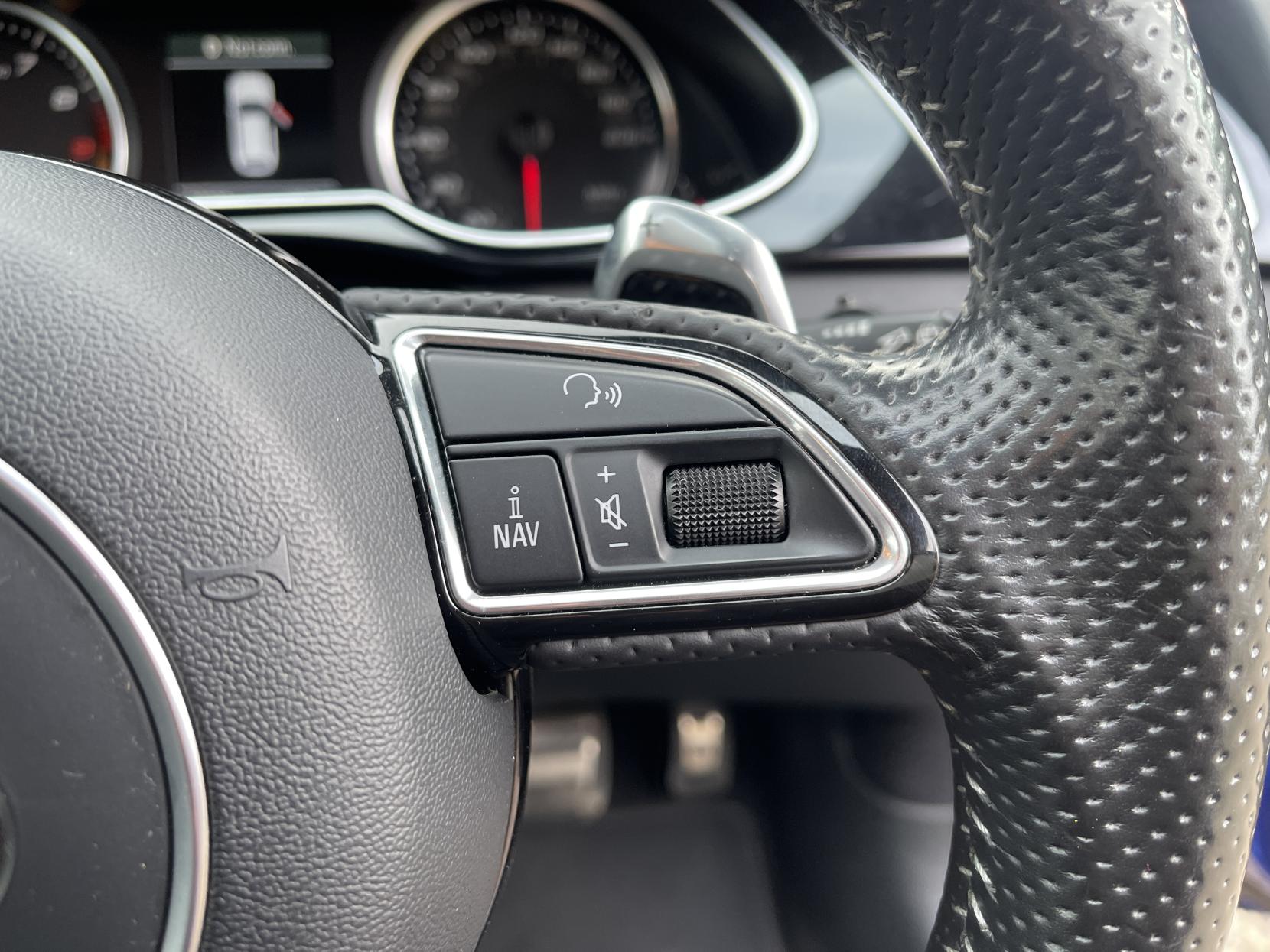 Audi RS4 Avant 4.2 FSI V8 Estate 5dr Petrol S Tronic quattro Euro 5 (450 ps)