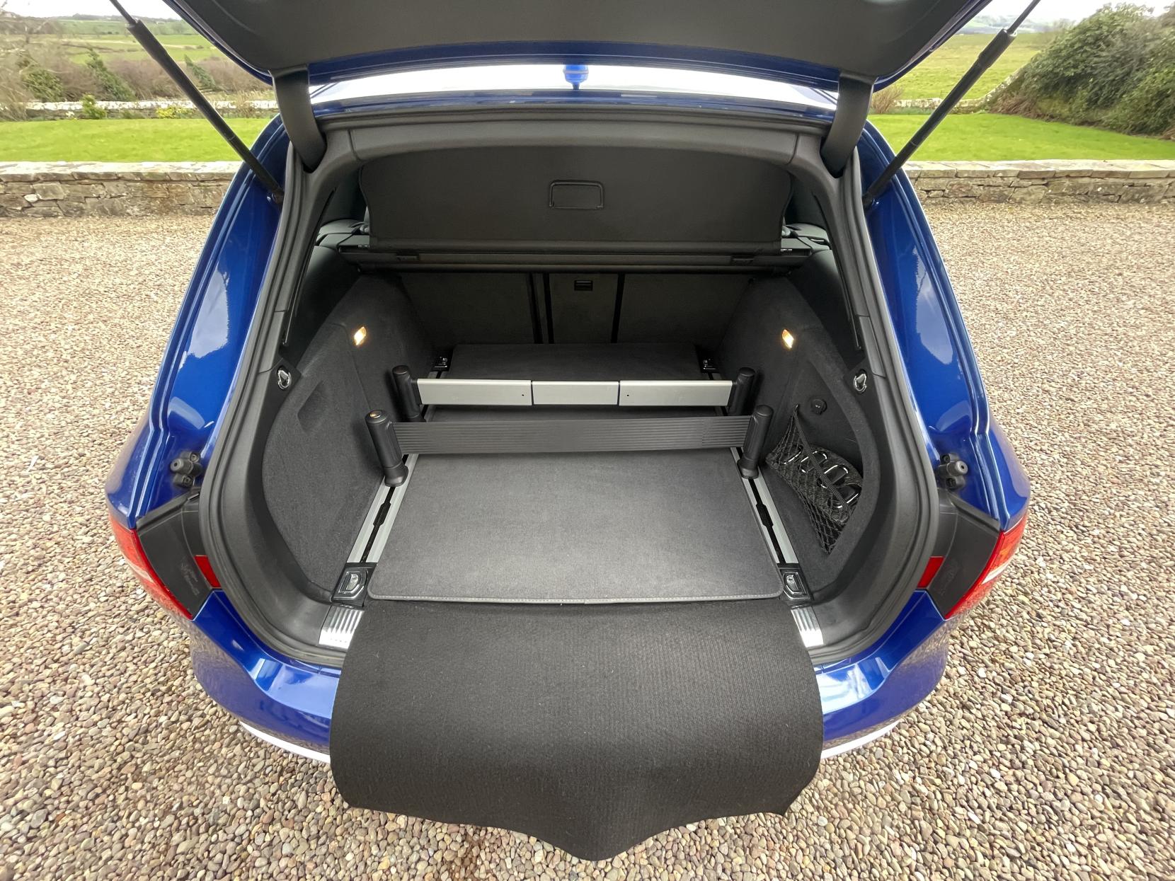 Audi RS4 Avant 4.2 FSI V8 Estate 5dr Petrol S Tronic quattro Euro 5 (450 ps)