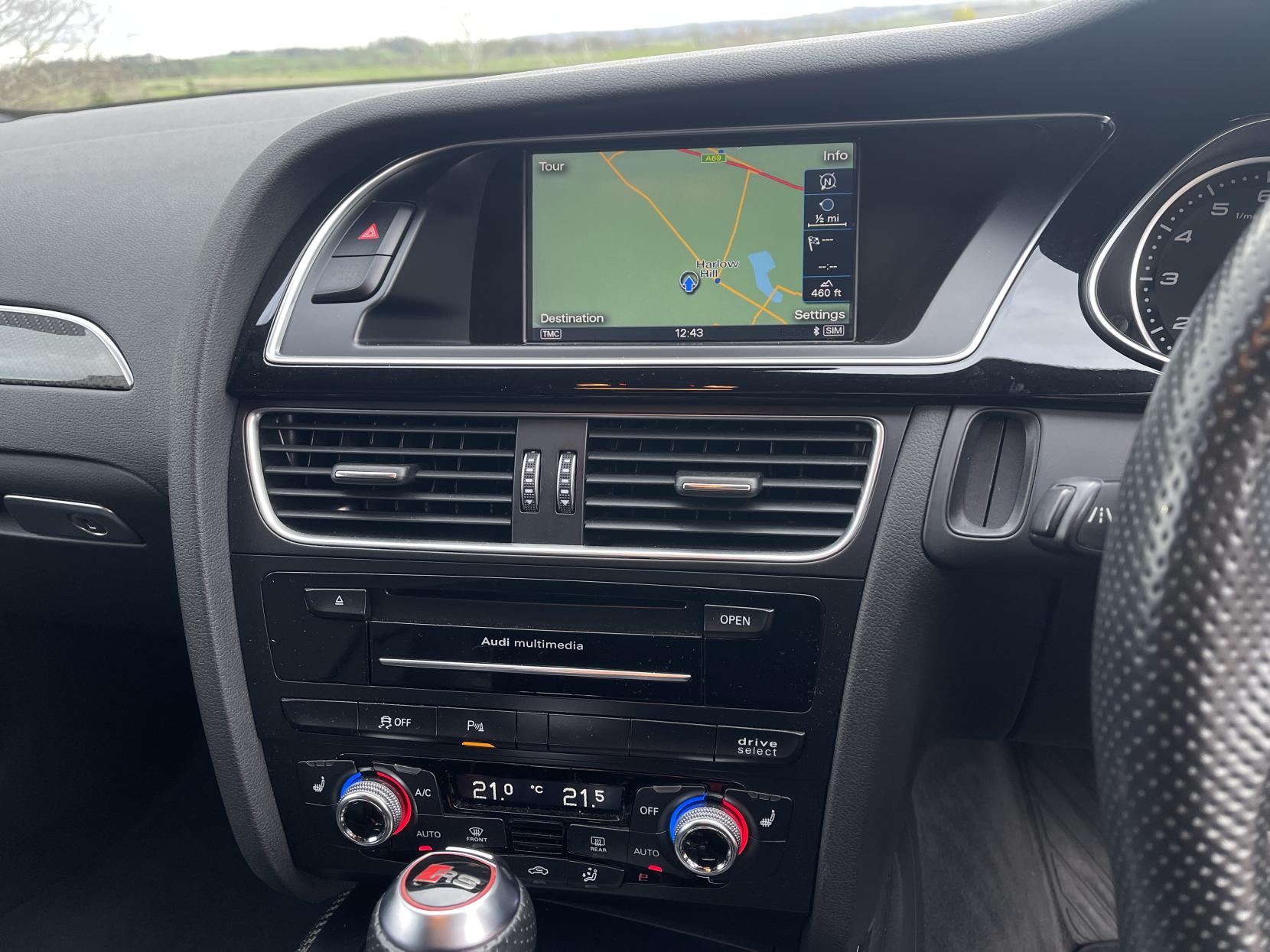 Audi RS4 Avant 4.2 FSI V8 Estate 5dr Petrol S Tronic quattro Euro 5 (450 ps)