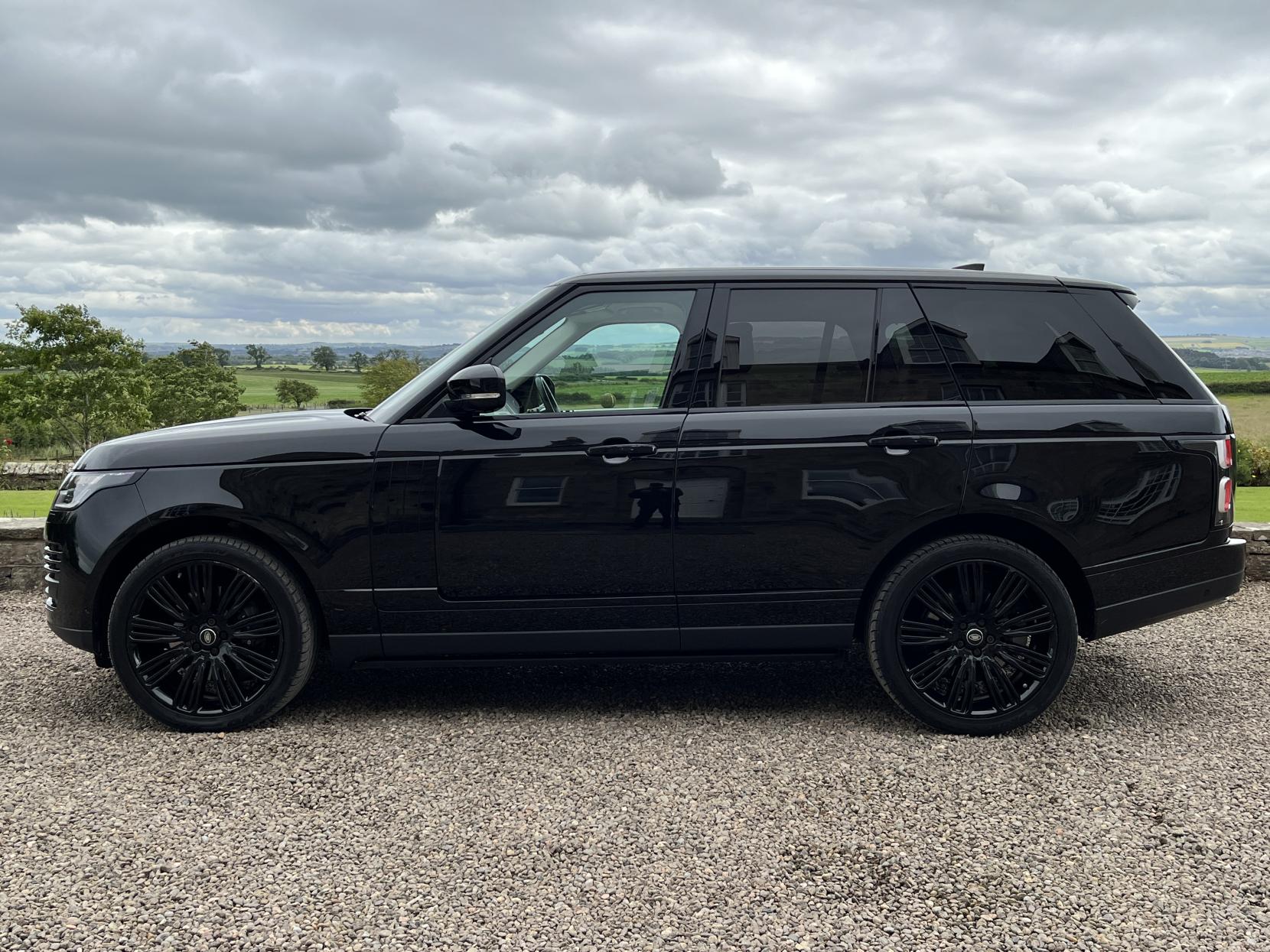 Land Rover Range Rover 5.0 P525 V8 Autobiography SUV 5dr Petrol Auto 4WD Euro 6 (s/s) (525 ps)