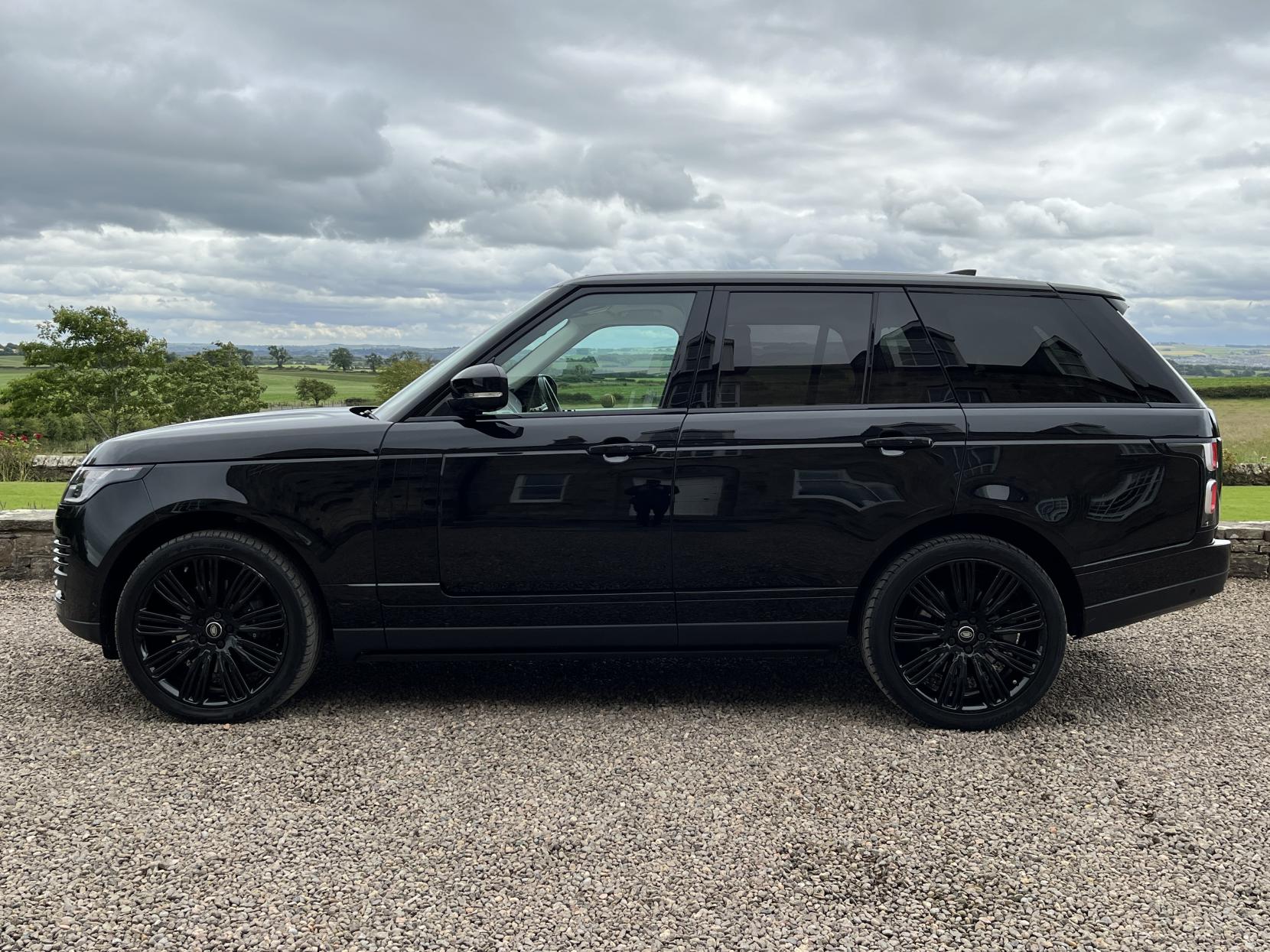 Land Rover Range Rover 5.0 P525 V8 Autobiography SUV 5dr Petrol Auto 4WD Euro 6 (s/s) (525 ps)