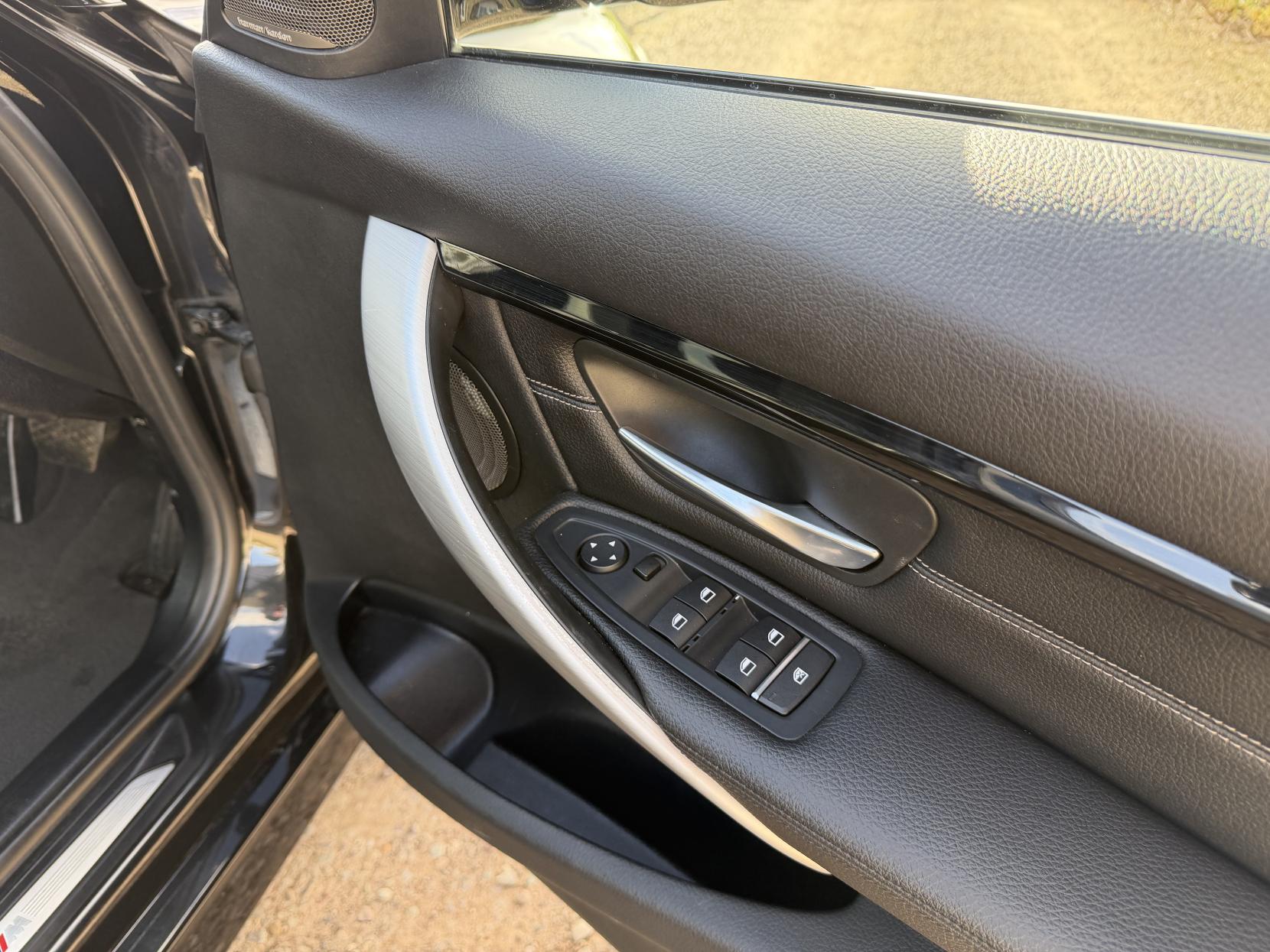 BMW 3 Series 2.0 320d M Sport Touring 5dr Diesel Auto xDrive Euro 6 (s/s) (190 ps)