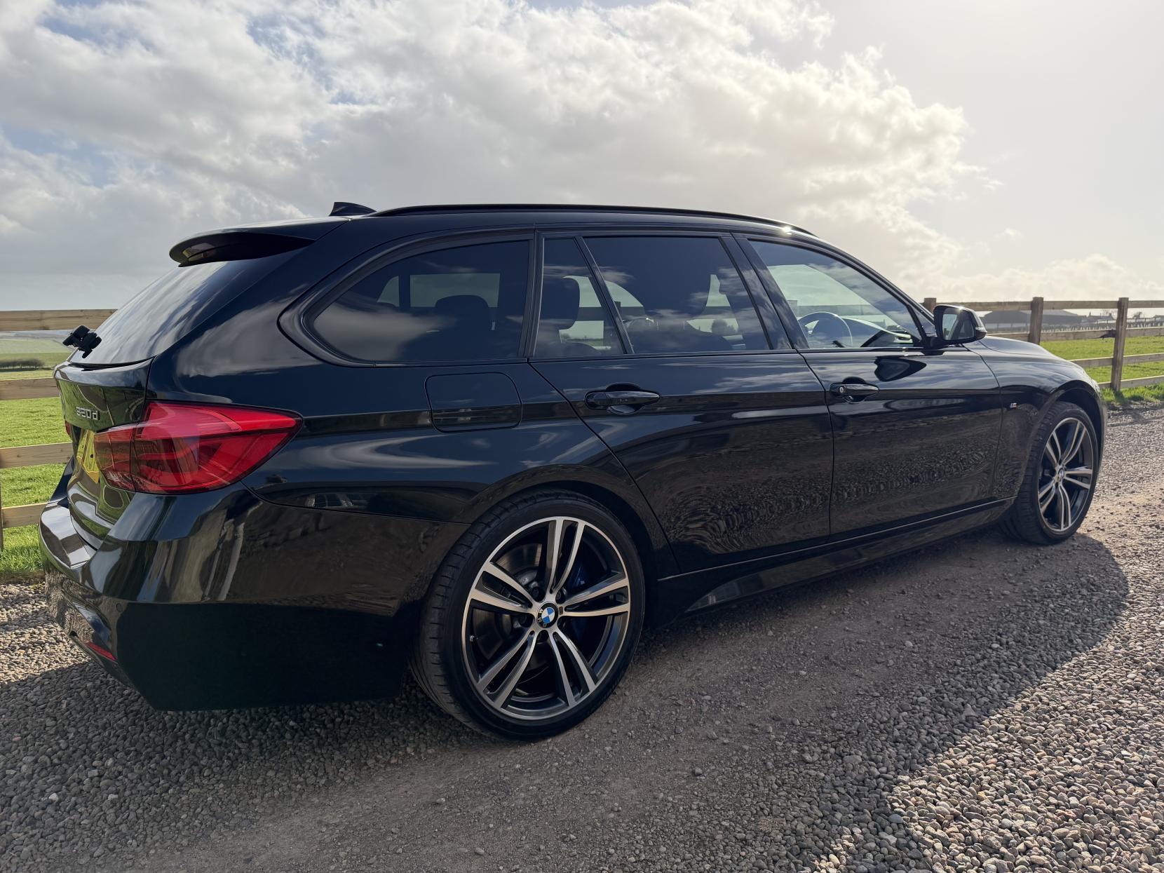 BMW 3 Series 2.0 320d M Sport Touring 5dr Diesel Auto xDrive Euro 6 (s/s) (190 ps)