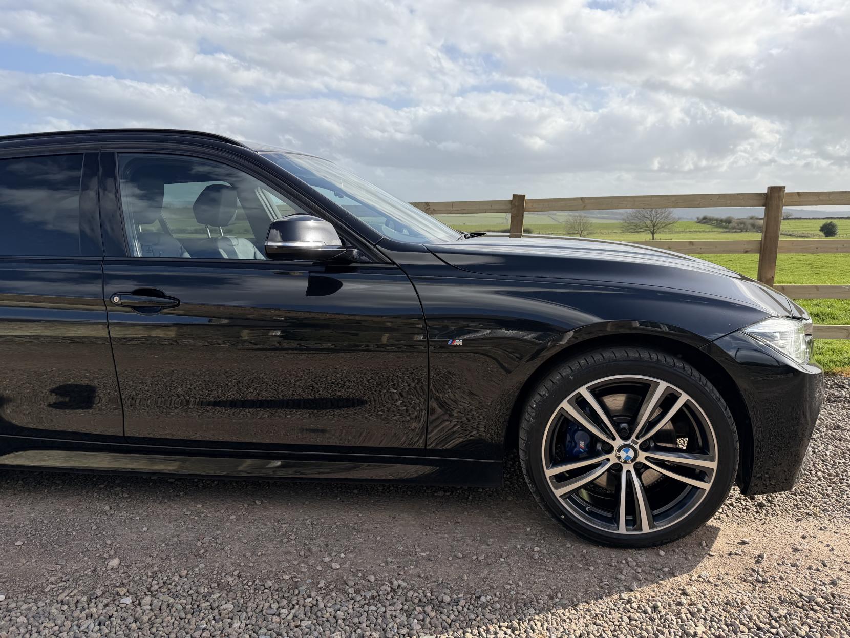 BMW 3 Series 2.0 320d M Sport Touring 5dr Diesel Auto xDrive Euro 6 (s/s) (190 ps)