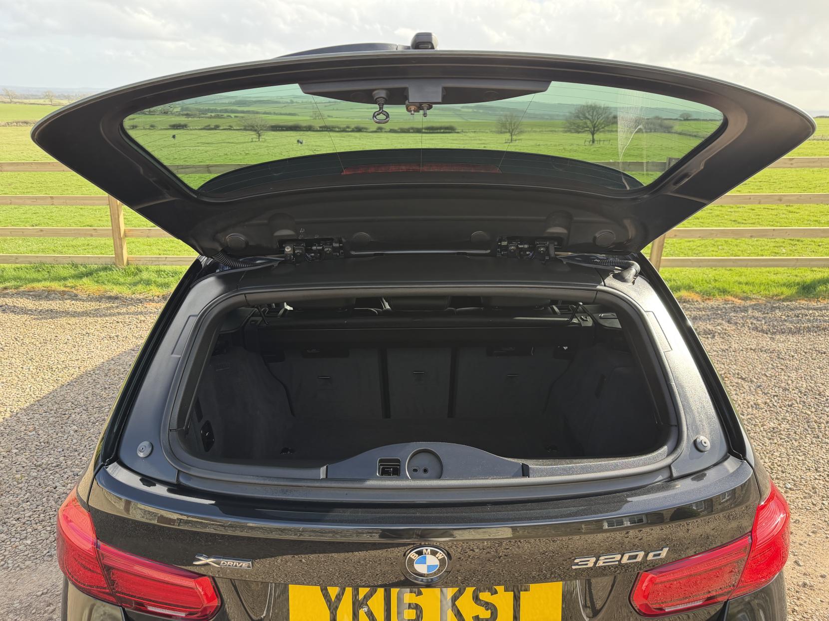 BMW 3 Series 2.0 320d M Sport Touring 5dr Diesel Auto xDrive Euro 6 (s/s) (190 ps)