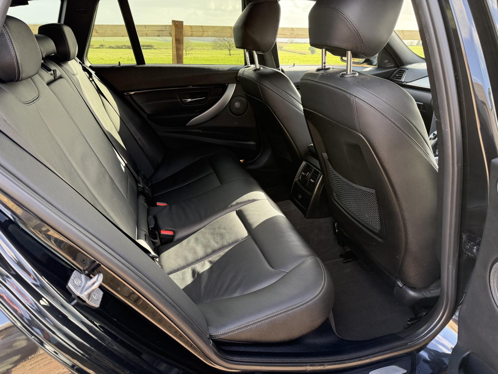 BMW 3 Series 2.0 320d M Sport Touring 5dr Diesel Auto xDrive Euro 6 (s/s) (190 ps)