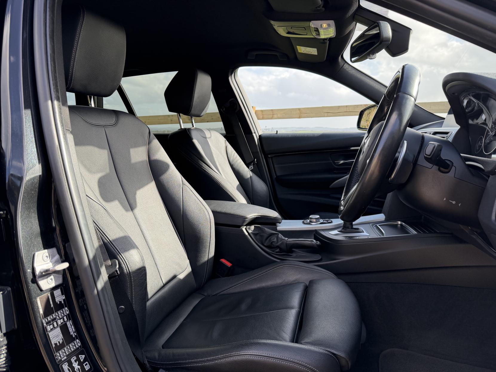 BMW 3 Series 2.0 320d M Sport Touring 5dr Diesel Auto xDrive Euro 6 (s/s) (190 ps)