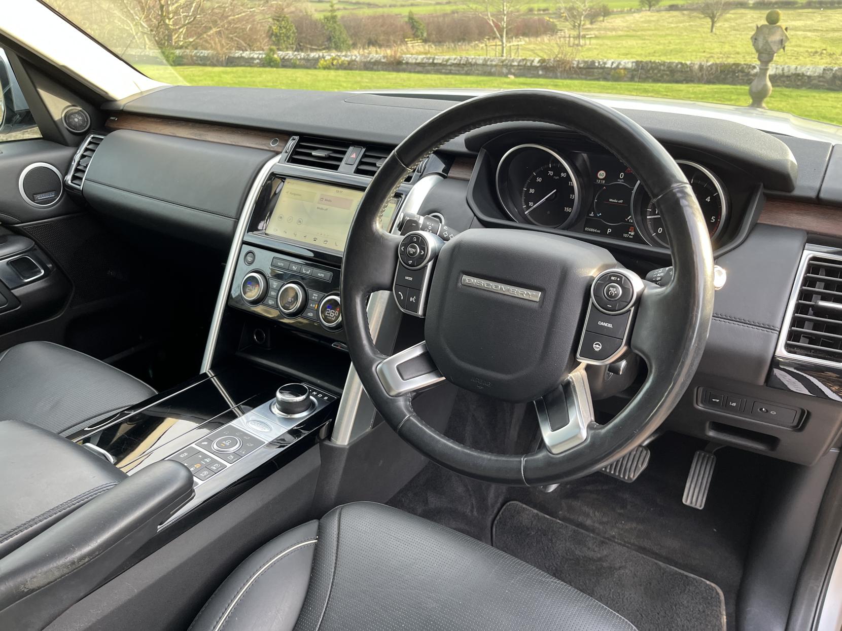 Land Rover Discovery 3.0 TD V6 HSE Luxury SUV 5dr Diesel Auto 4WD Euro 6 (s/s) (258 ps)