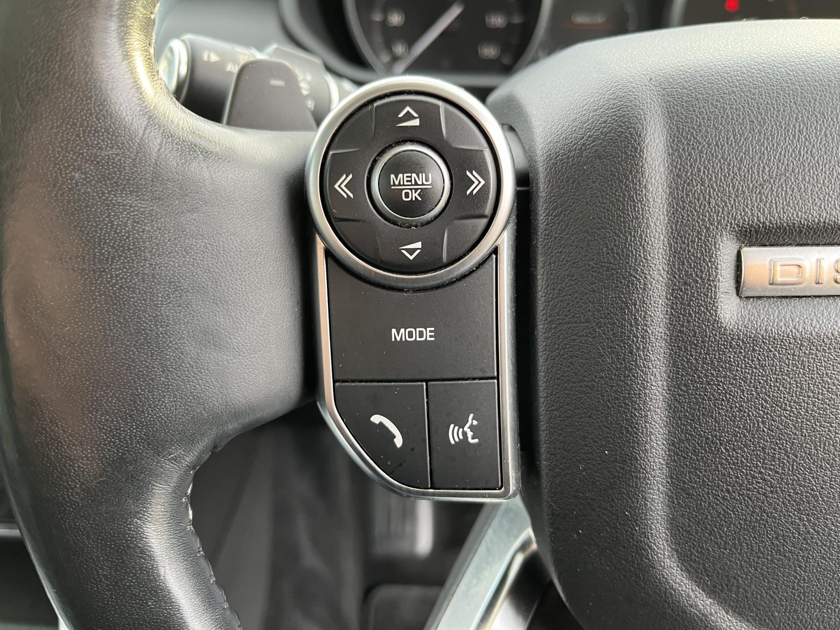 Land Rover Discovery 3.0 TD V6 HSE Luxury SUV 5dr Diesel Auto 4WD Euro 6 (s/s) (258 ps)