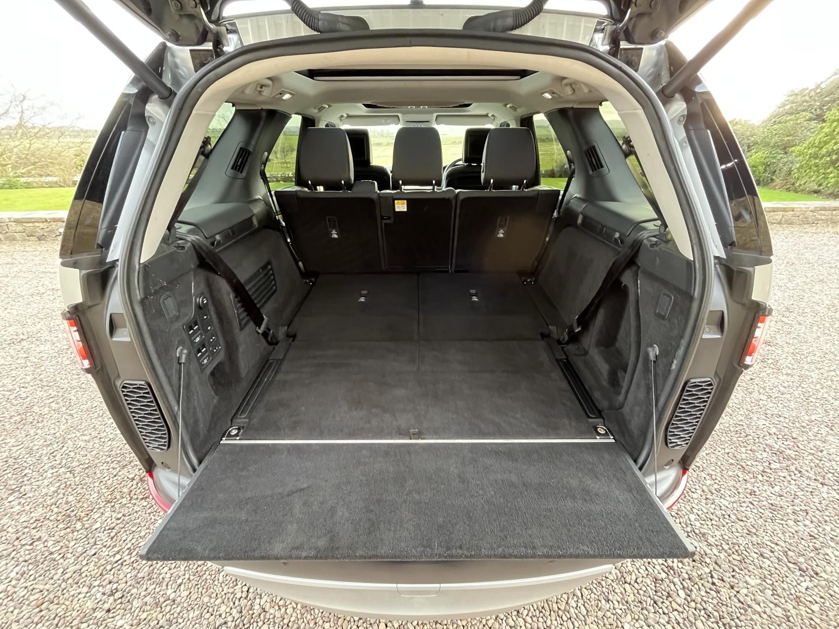 Land Rover Discovery 3.0 TD V6 HSE Luxury SUV 5dr Diesel Auto 4WD Euro 6 (s/s) (258 ps)