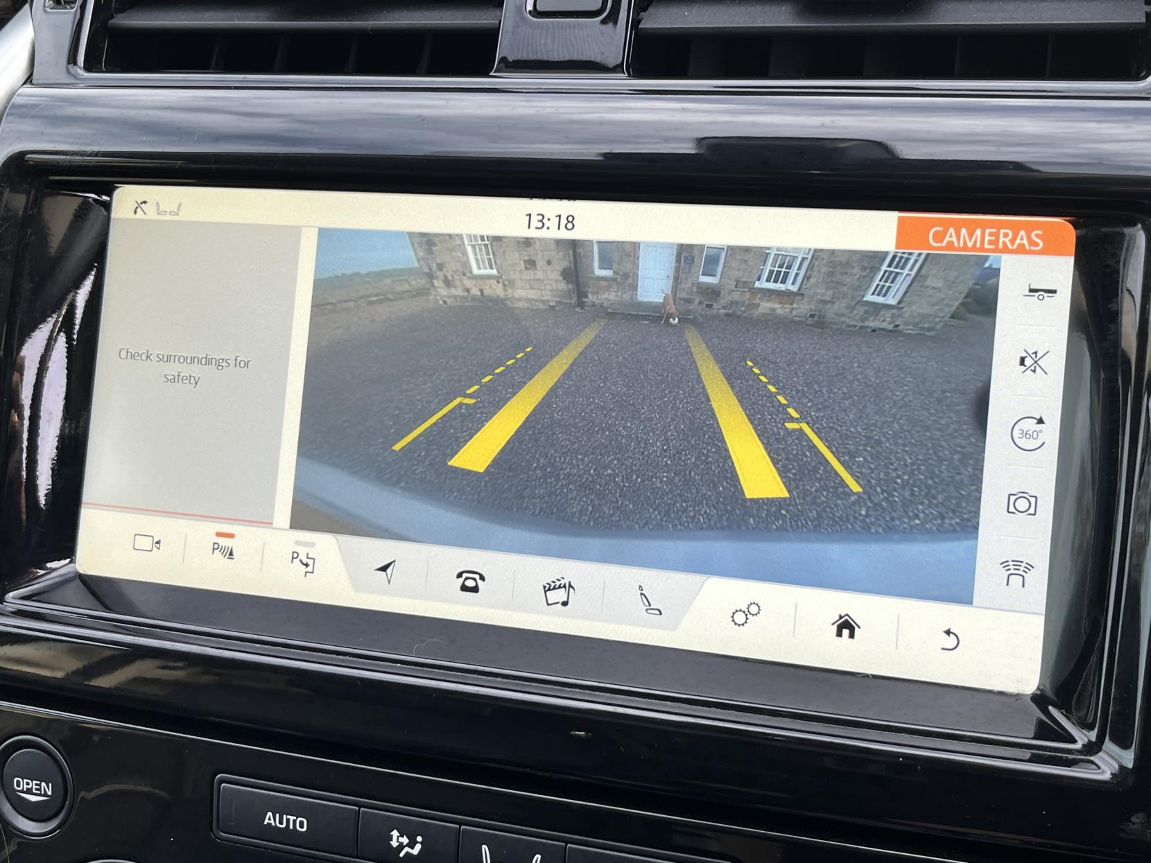 Land Rover Discovery 3.0 TD V6 HSE Luxury SUV 5dr Diesel Auto 4WD Euro 6 (s/s) (258 ps)