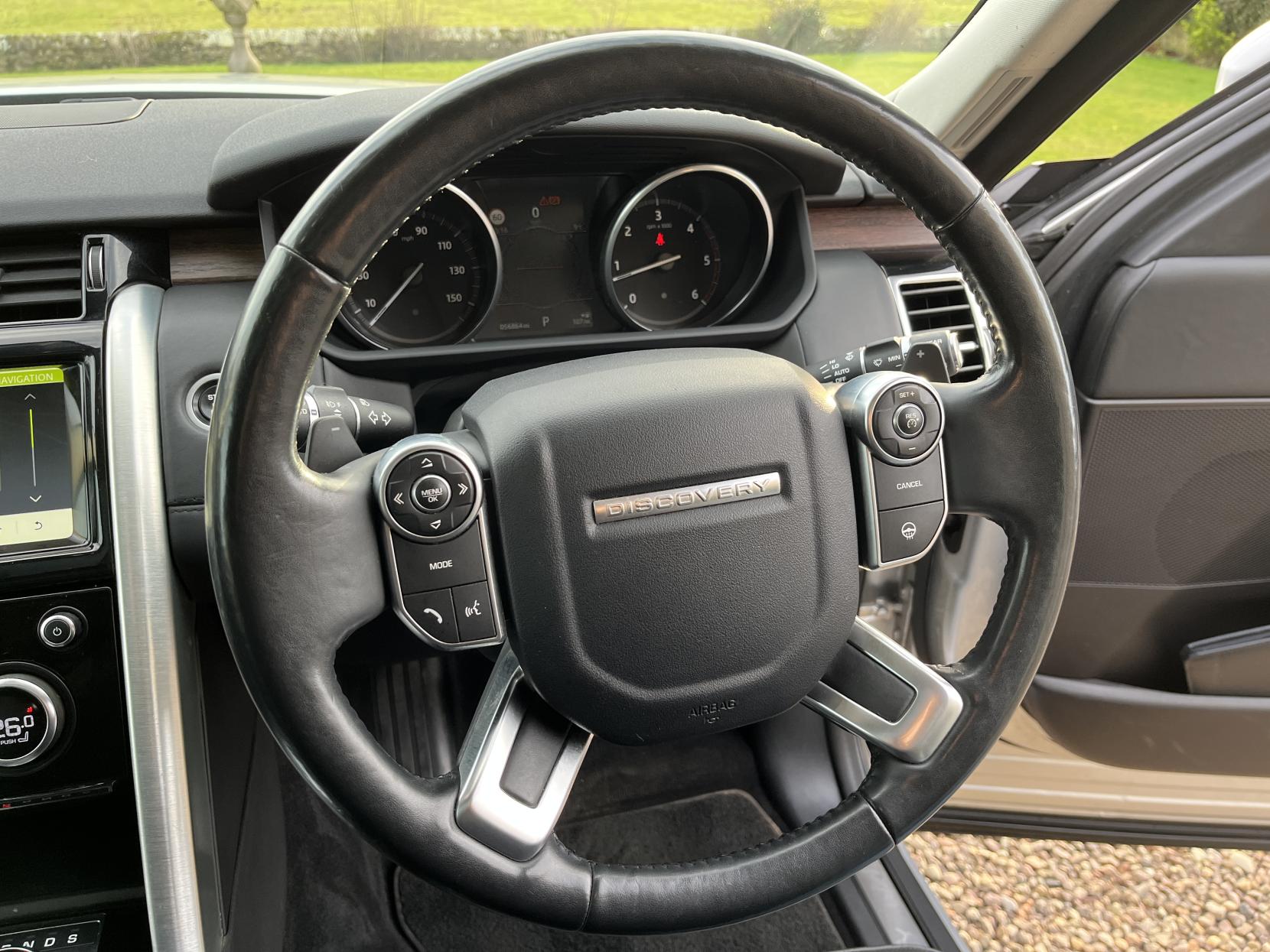 Land Rover Discovery 3.0 TD V6 HSE Luxury SUV 5dr Diesel Auto 4WD Euro 6 (s/s) (258 ps)