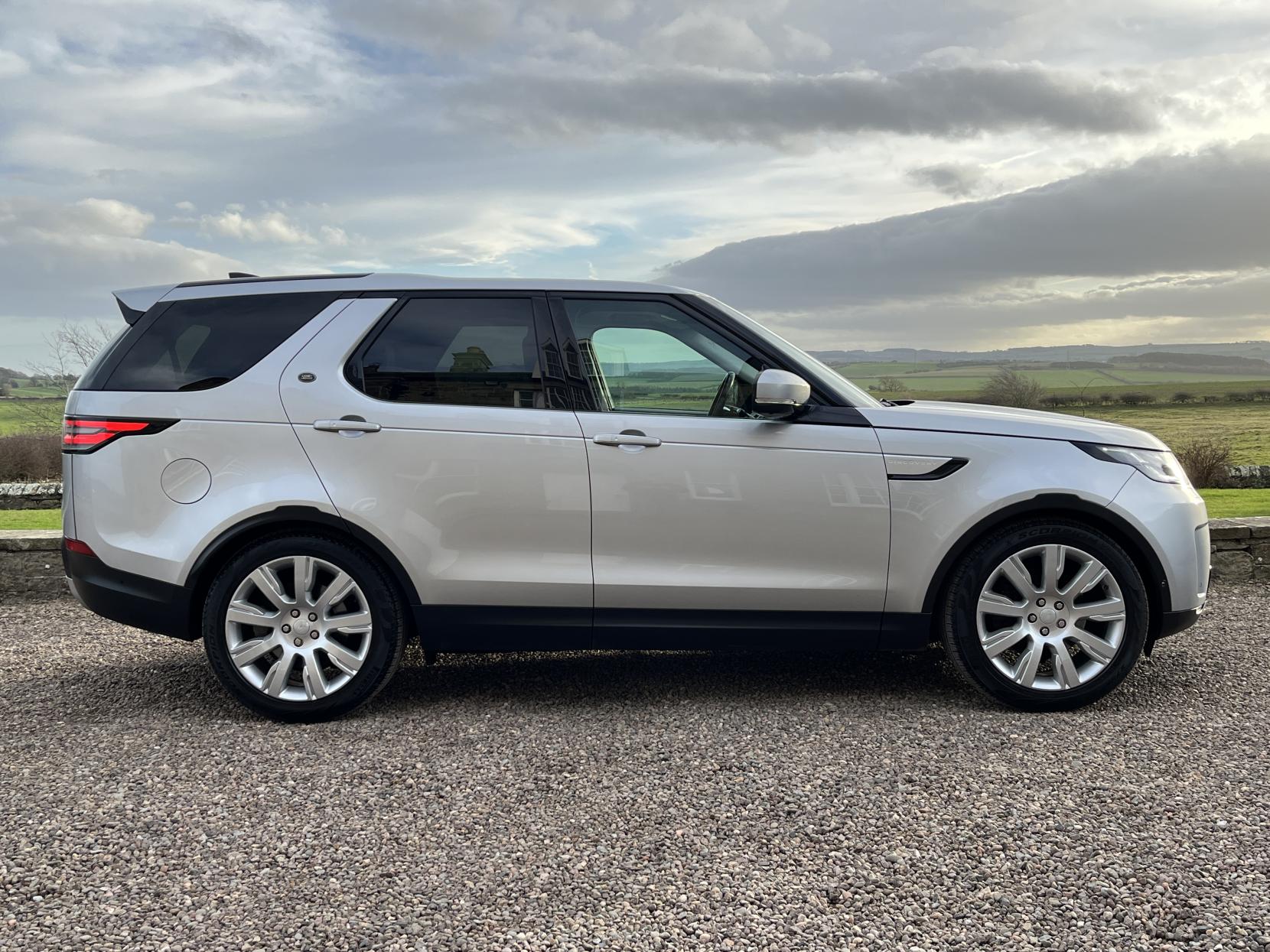 Land Rover Discovery 3.0 TD V6 HSE Luxury SUV 5dr Diesel Auto 4WD Euro 6 (s/s) (258 ps)