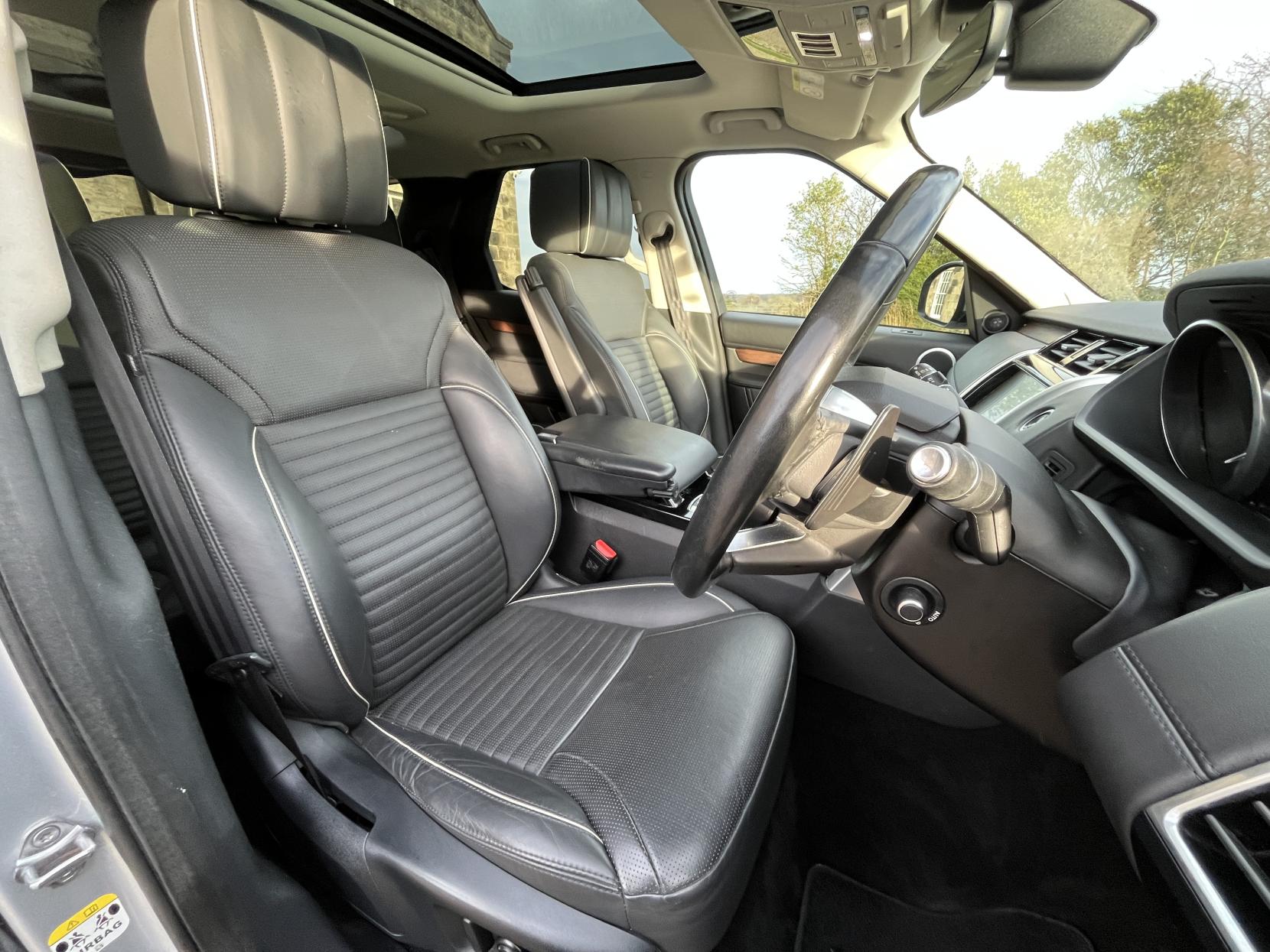 Land Rover Discovery 3.0 TD V6 HSE Luxury SUV 5dr Diesel Auto 4WD Euro 6 (s/s) (258 ps)