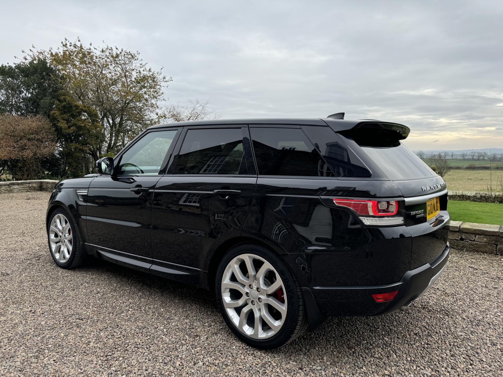 Land Rover Range Rover Sport 3.0 SD V6 HSE SUV 5dr Diesel Auto 4WD Euro 6 (s/s) (306 ps)