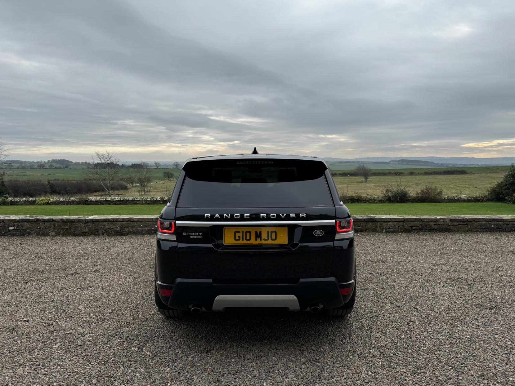 Land Rover Range Rover Sport 3.0 SD V6 HSE SUV 5dr Diesel Auto 4WD Euro 6 (s/s) (306 ps)