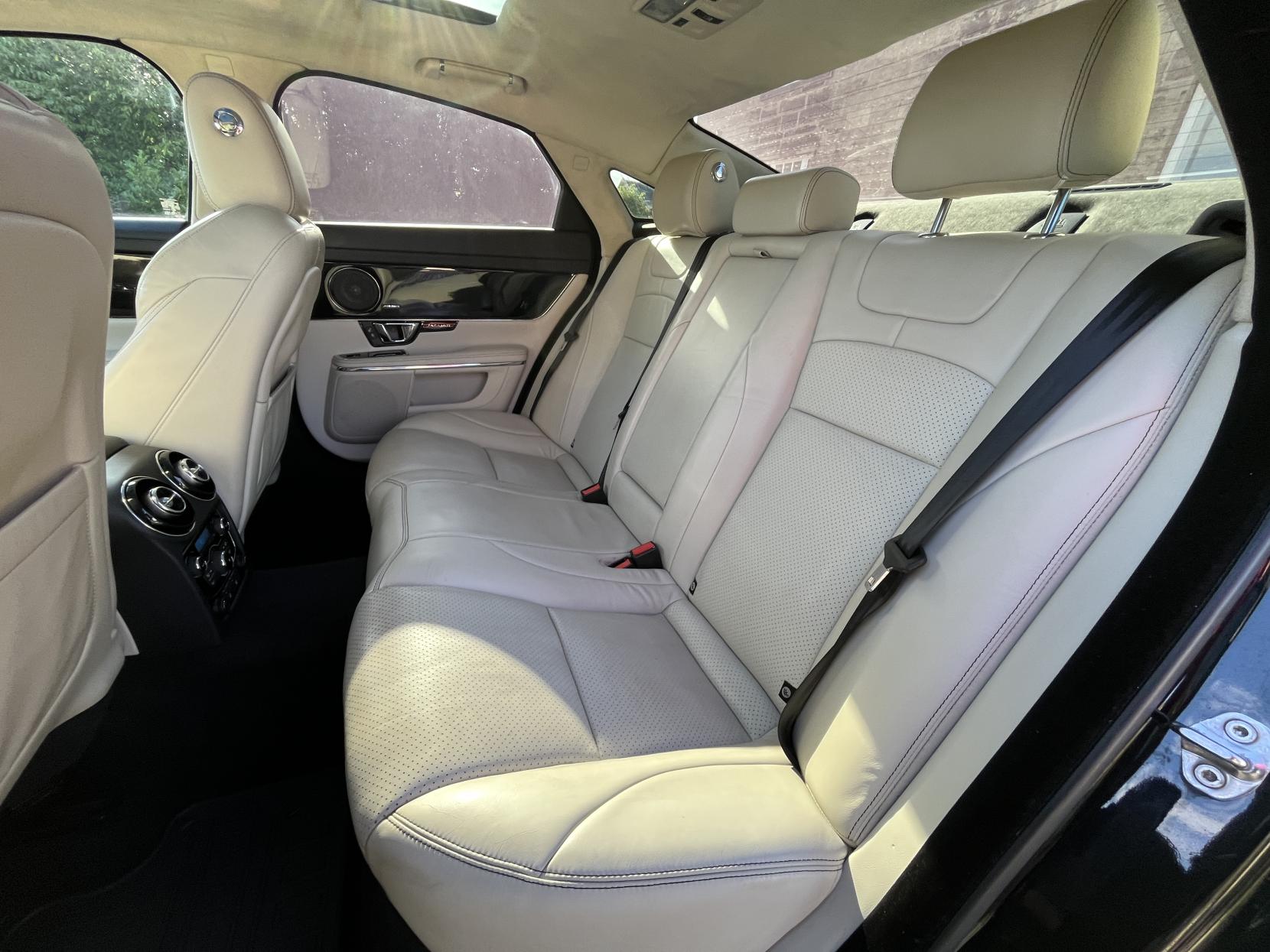 Jaguar XJ 3.0 R-Sport Saloon (2015 - 2020)
