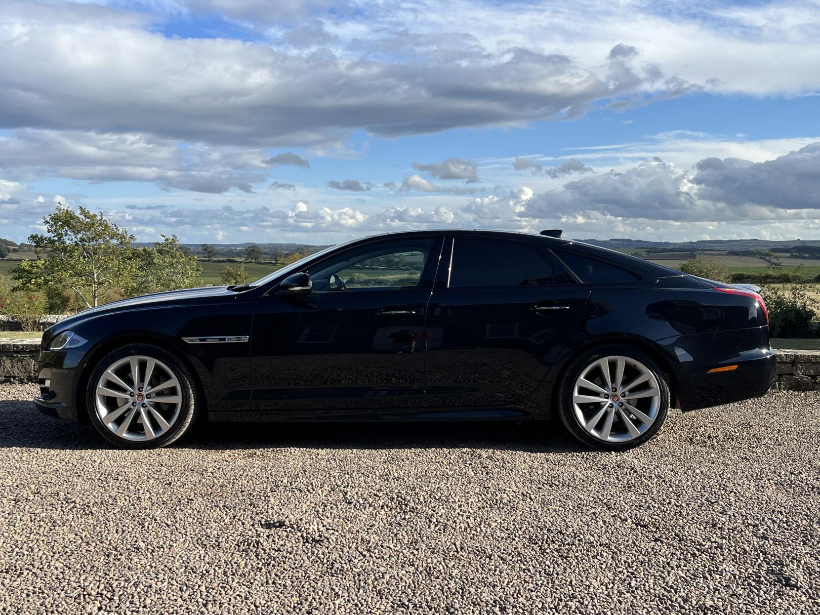 Jaguar XJ 3.0 R-Sport Saloon (2015 - 2020)