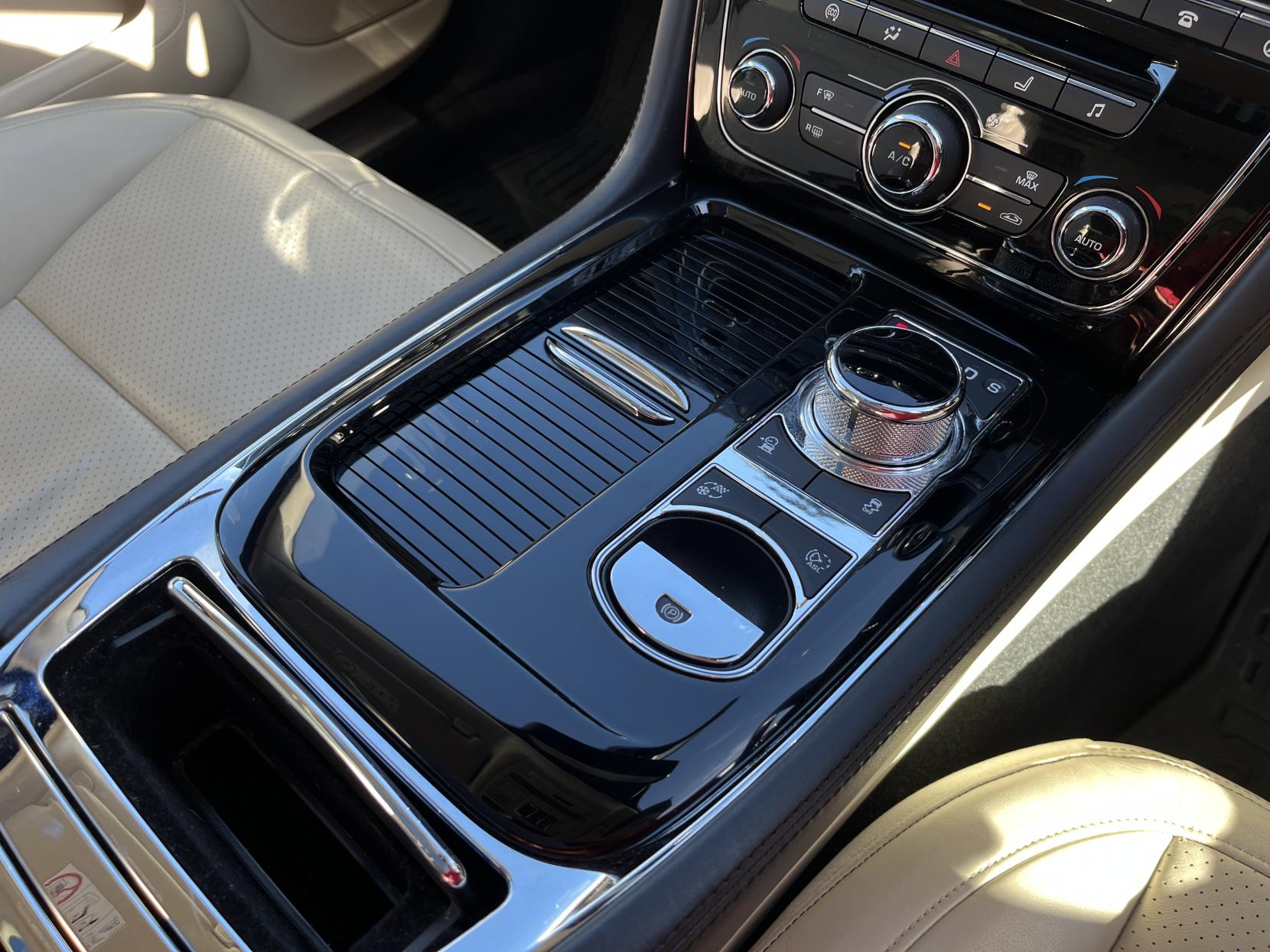 Jaguar XJ 3.0 R-Sport Saloon (2015 - 2020)