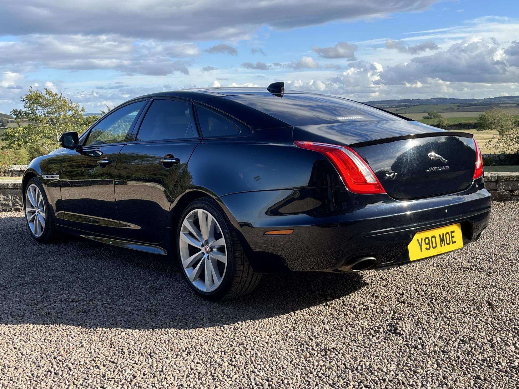 Jaguar XJ 3.0 R-Sport Saloon (2015 - 2020)