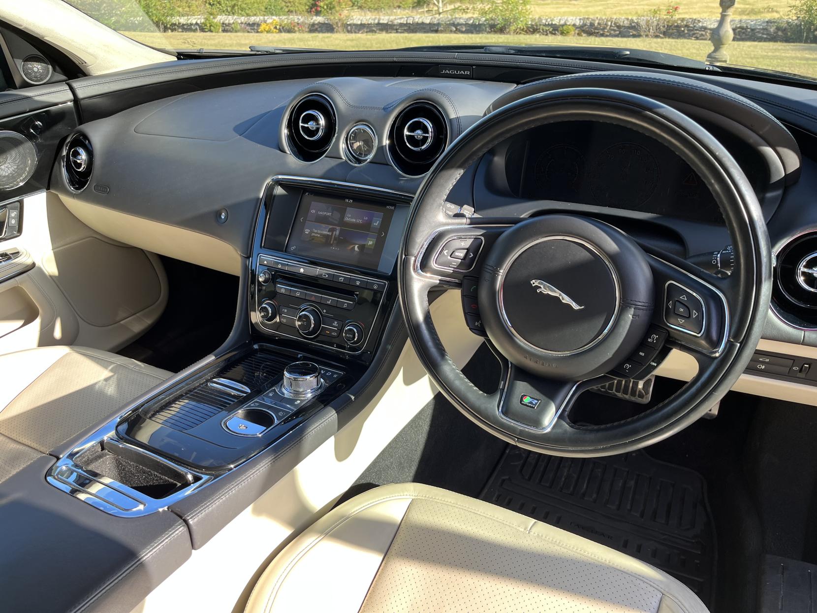 Jaguar XJ 3.0 R-Sport Saloon (2015 - 2020)