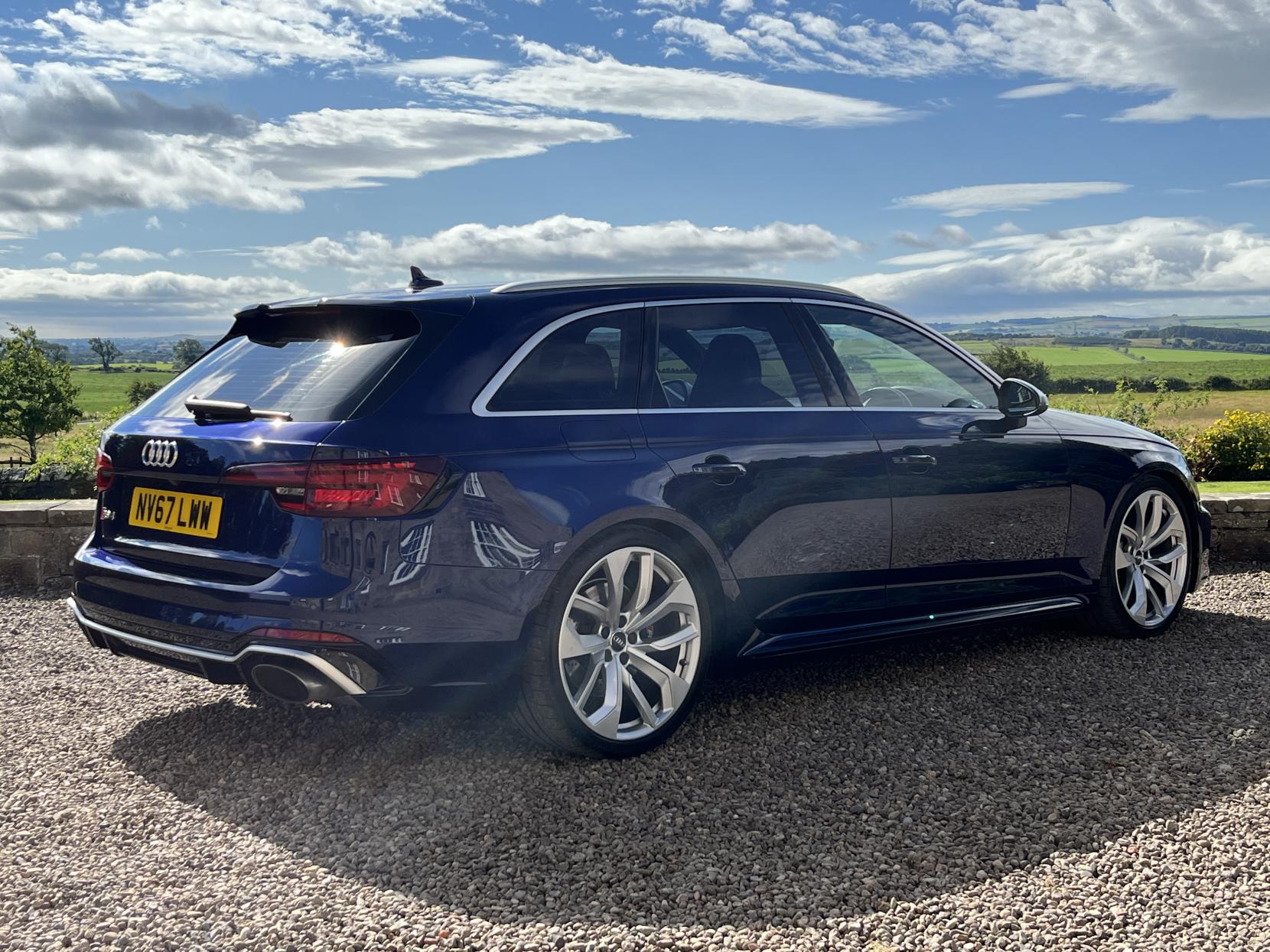 Audi RS4 Avant 2.9 TFSI V6 Estate 5dr Petrol Tiptronic quattro Euro 6 (s/s) (450 ps)