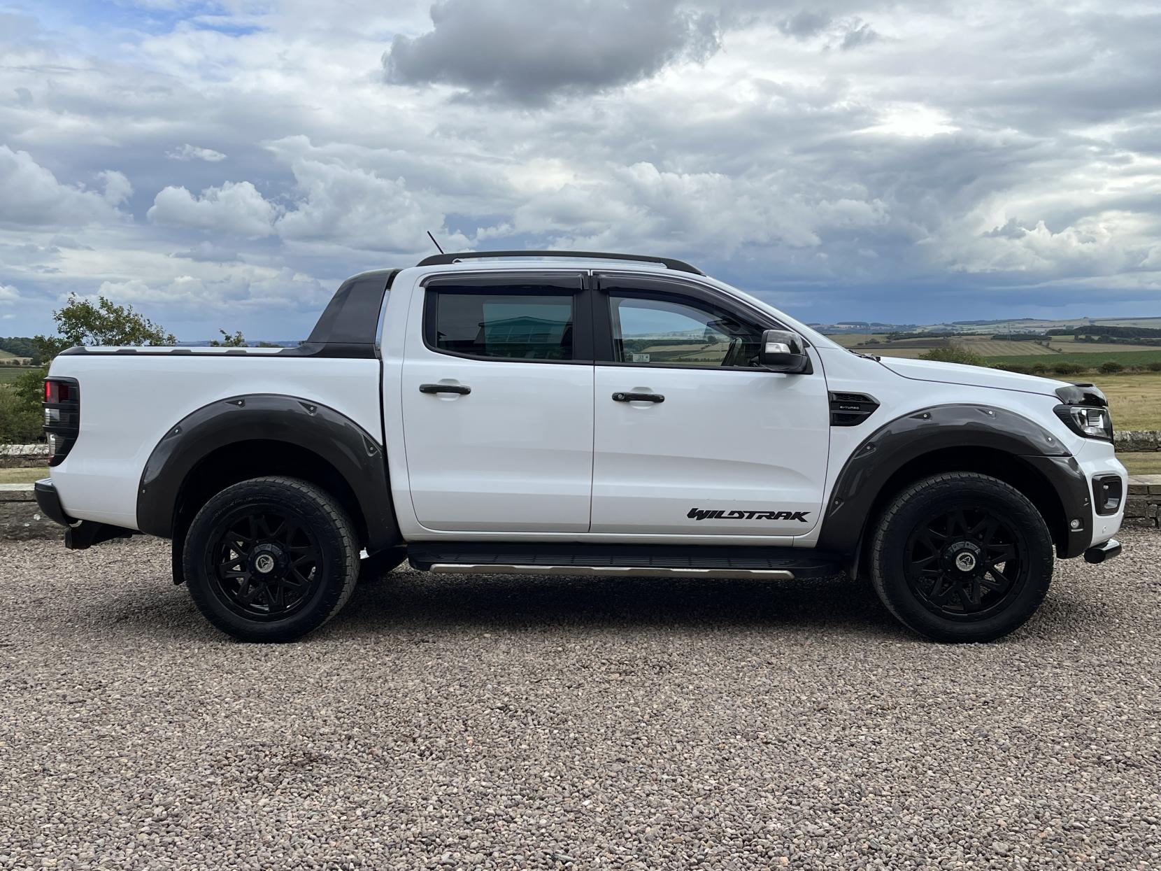 Ford Ranger 2.0 EcoBlue Wildtrak Pickup Double Cab 4dr Diesel Auto 4WD Euro 6 (s/s) (213 ps)