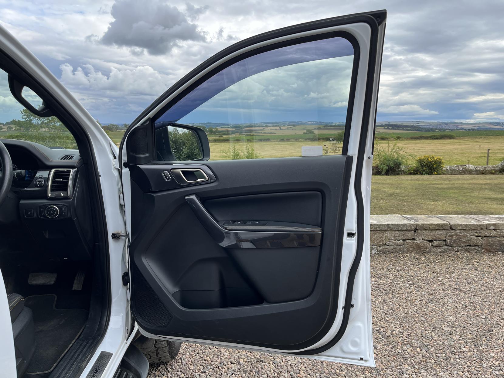 Ford Ranger 2.0 EcoBlue Wildtrak Pickup Double Cab 4dr Diesel Auto 4WD Euro 6 (s/s) (213 ps)