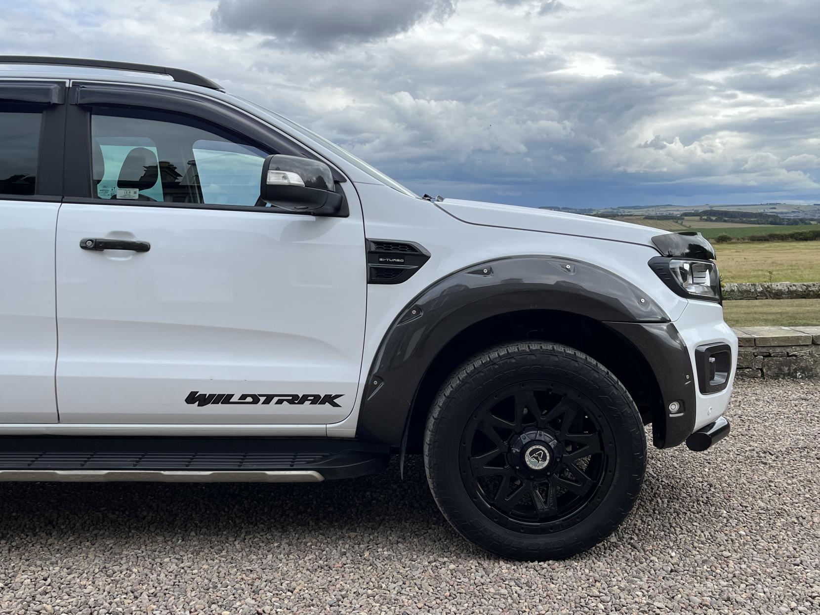 Ford Ranger 2.0 EcoBlue Wildtrak Pickup Double Cab 4dr Diesel Auto 4WD Euro 6 (s/s) (213 ps)