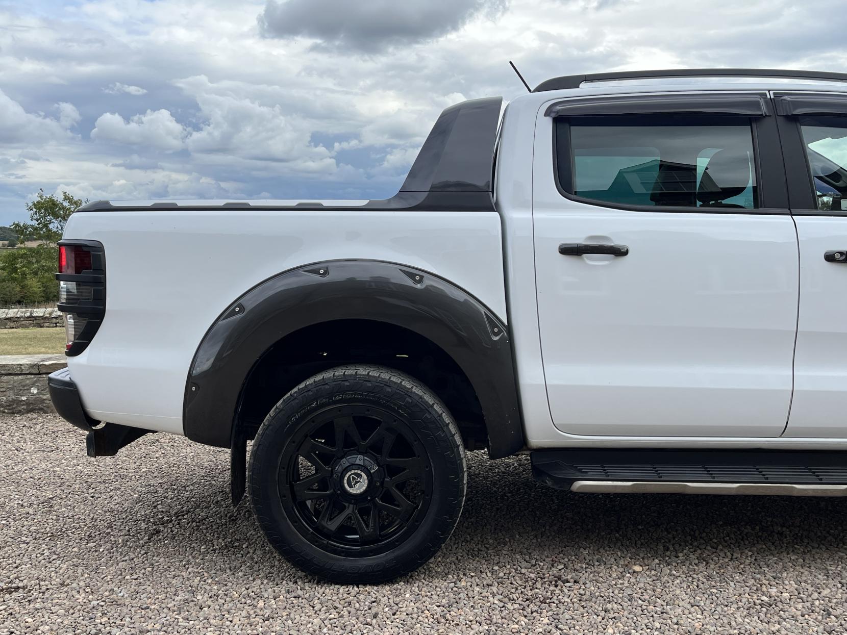 Ford Ranger 2.0 EcoBlue Wildtrak Pickup Double Cab 4dr Diesel Auto 4WD Euro 6 (s/s) (213 ps)