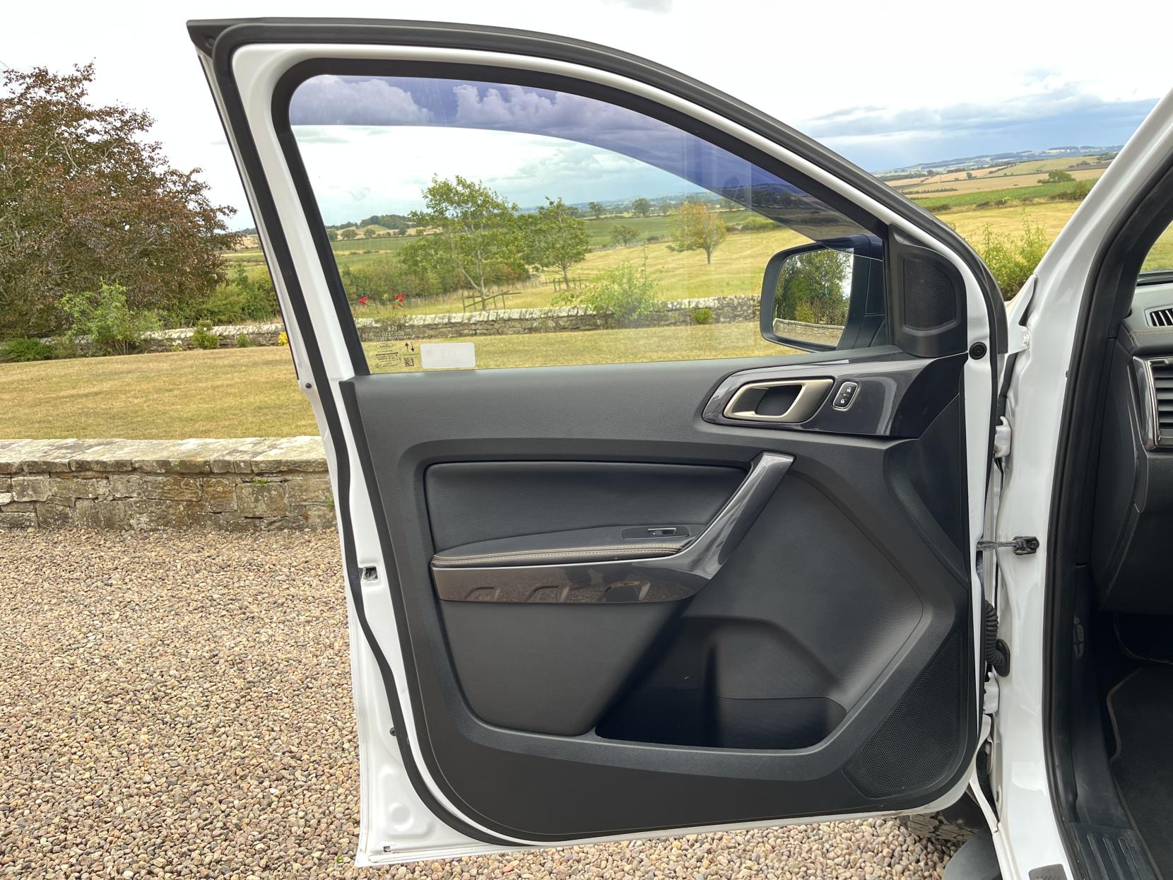 Ford Ranger 2.0 EcoBlue Wildtrak Pickup Double Cab 4dr Diesel Auto 4WD Euro 6 (s/s) (213 ps)