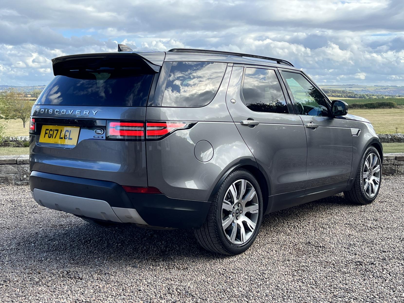 Land Rover Discovery 3.0 TD V6 HSE Luxury SUV 5dr Diesel Auto 4WD Euro 6 (s/s) (258 ps)