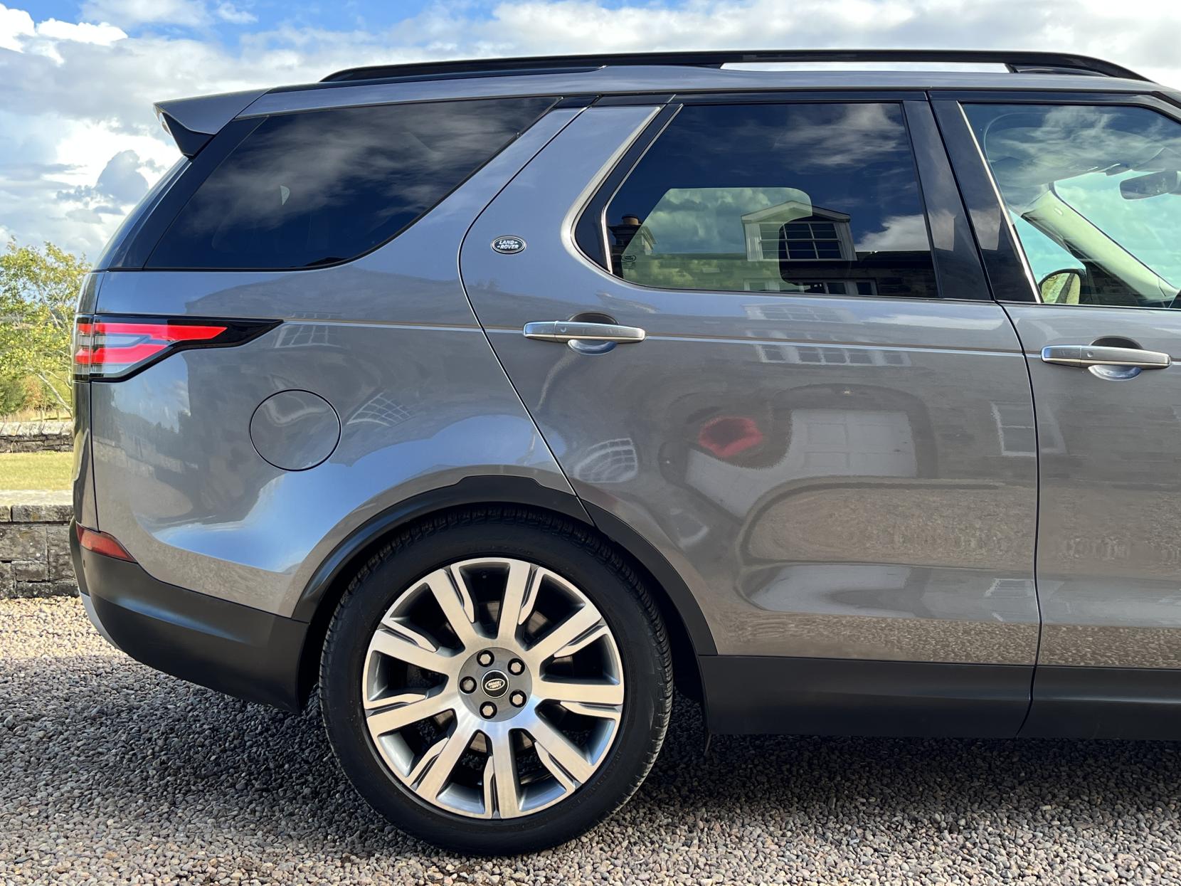 Land Rover Discovery 3.0 TD V6 HSE Luxury SUV 5dr Diesel Auto 4WD Euro 6 (s/s) (258 ps)