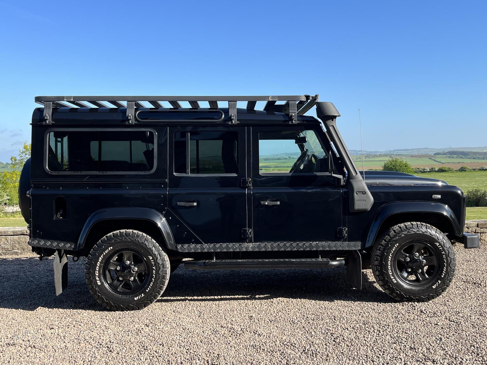 Land Rover Defender 110 2.2 TDCi XS SUV Double Cab 5dr Diesel Manual 4WD MWB Euro 5 (122 ps)