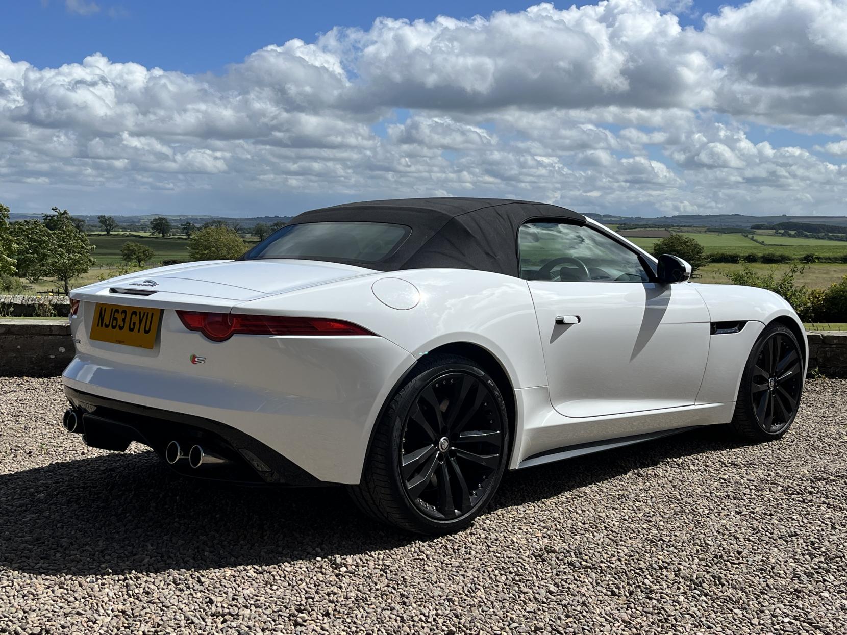 Jaguar F-Type 5.0 V8 S Convertible 2dr Petrol Auto Euro 5 (s/s) (495 ps)