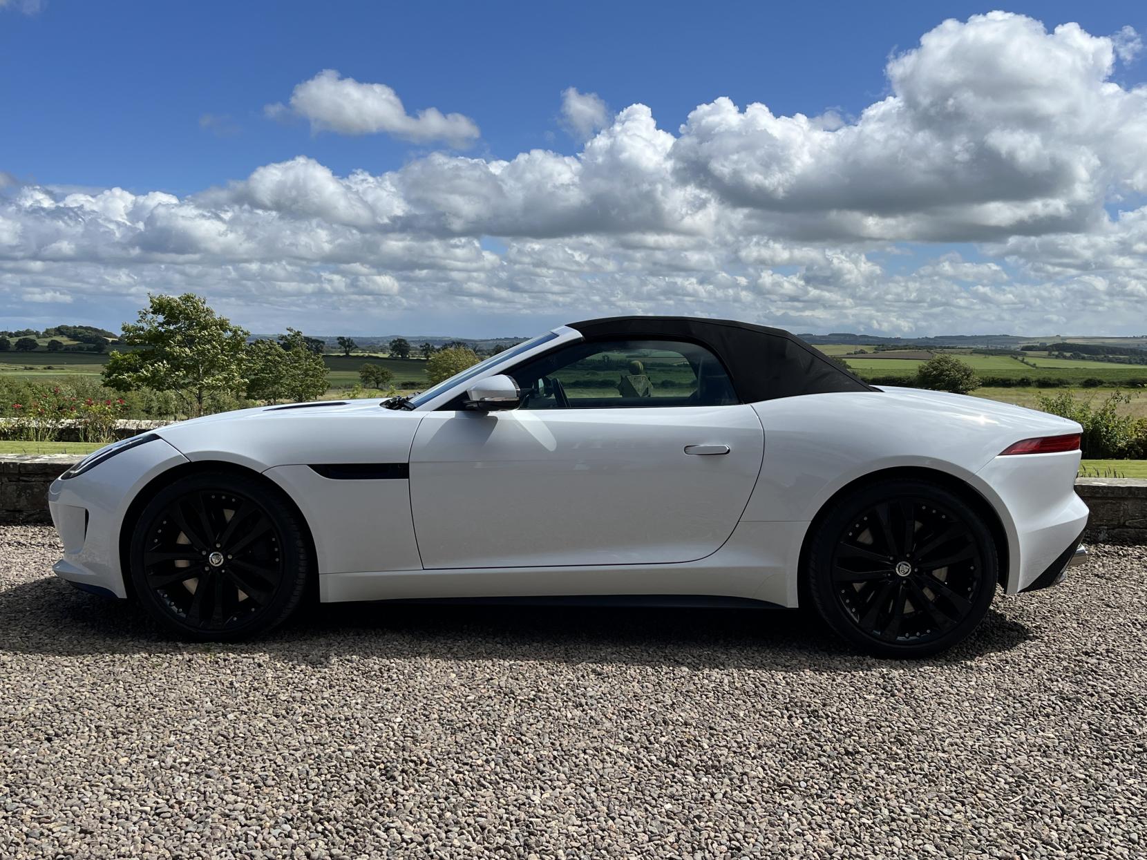 Jaguar F-Type 5.0 V8 S Convertible 2dr Petrol Auto Euro 5 (s/s) (495 ps)