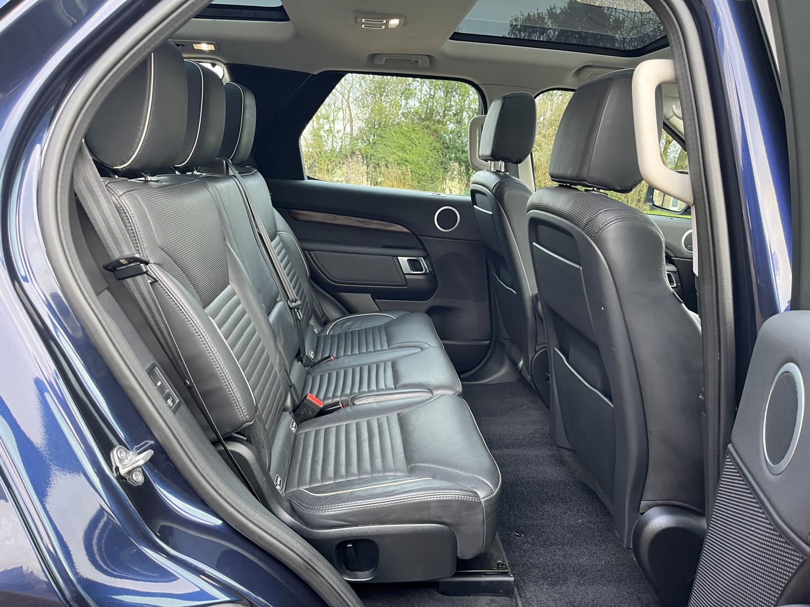 Land Rover Discovery 3.0 TD V6 HSE SUV 5dr Diesel Auto 4WD Euro 6 (s/s) (258 ps)