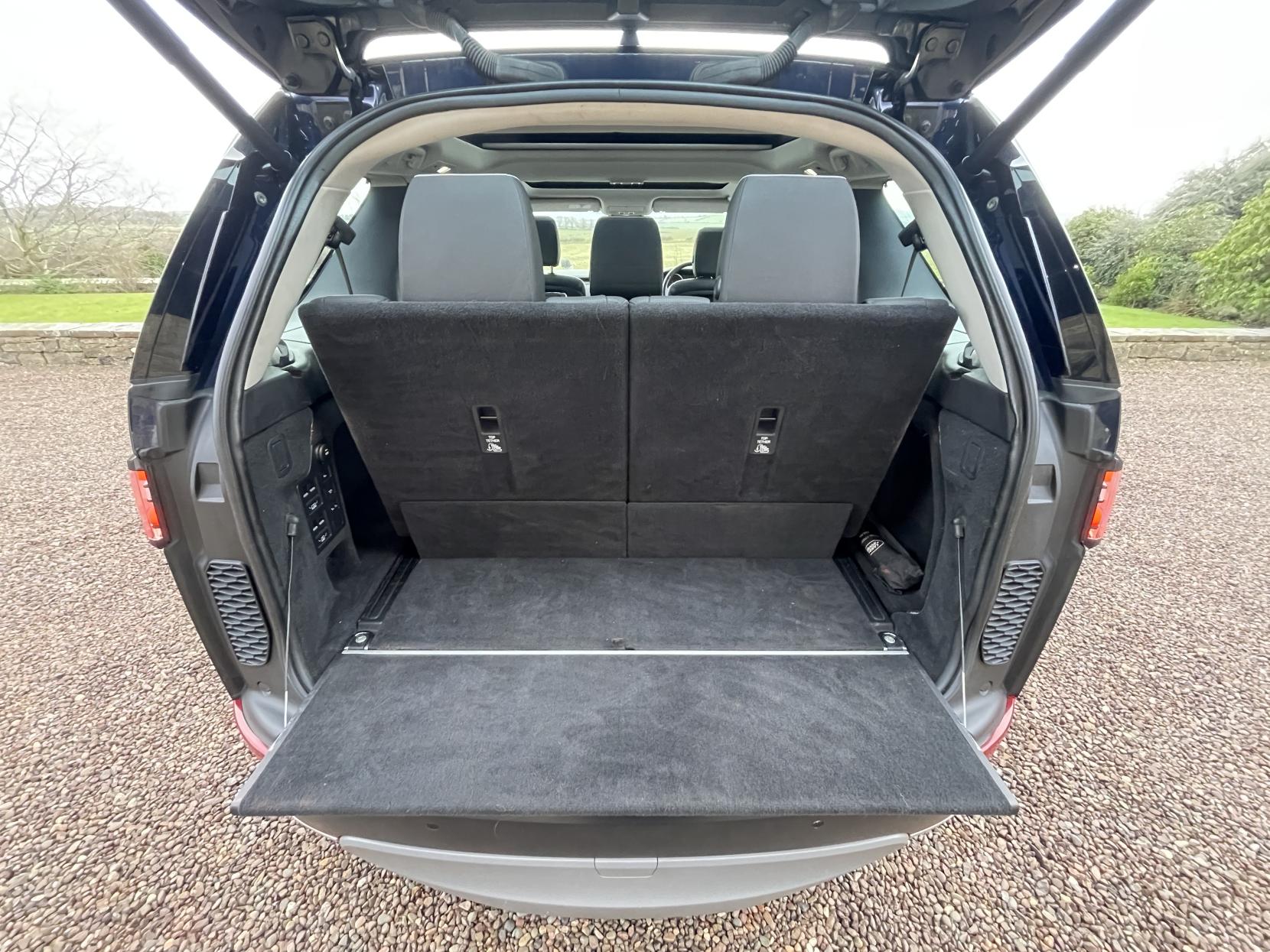 Land Rover Discovery 3.0 TD V6 HSE SUV 5dr Diesel Auto 4WD Euro 6 (s/s) (258 ps)