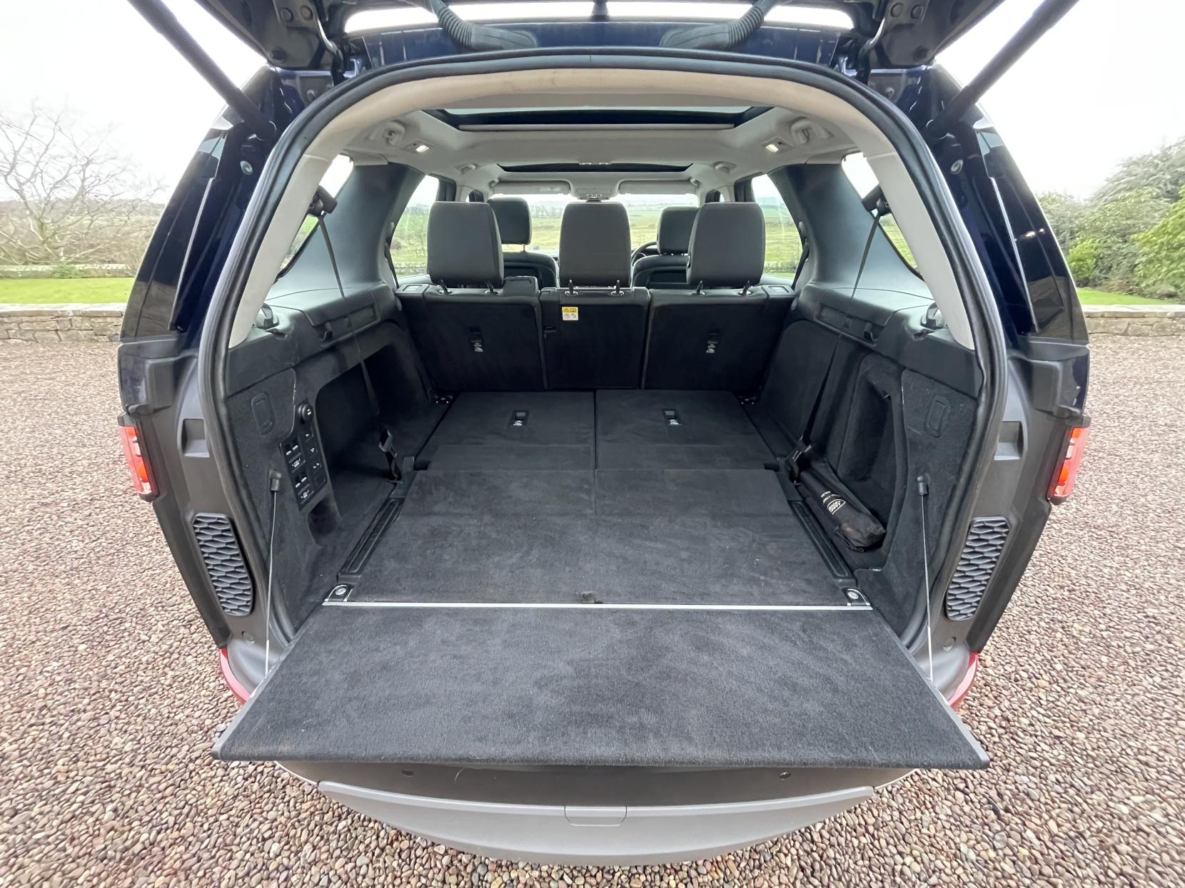 Land Rover Discovery 3.0 TD V6 HSE SUV 5dr Diesel Auto 4WD Euro 6 (s/s) (258 ps)