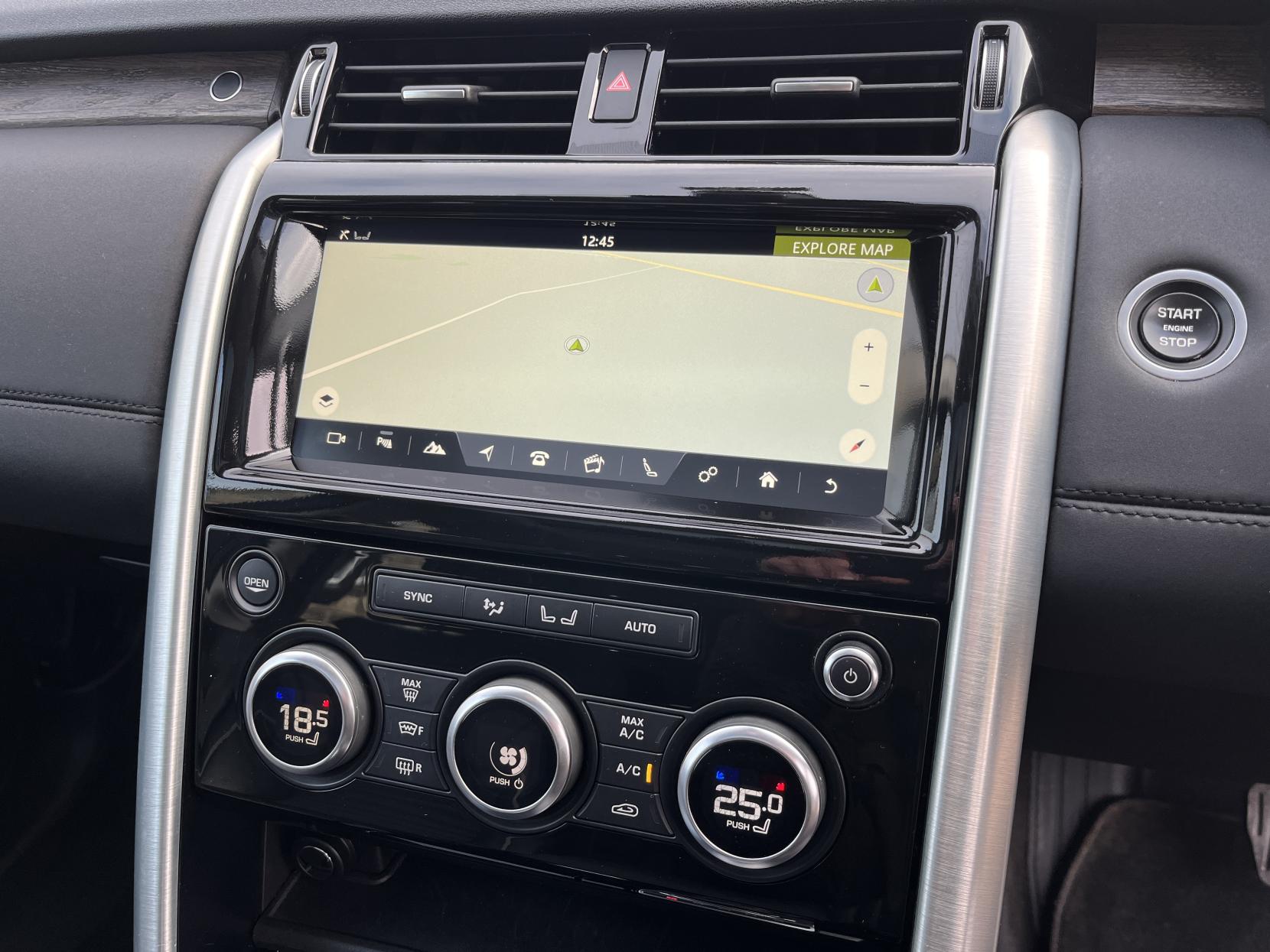 Land Rover Discovery 3.0 TD V6 HSE SUV 5dr Diesel Auto 4WD Euro 6 (s/s) (258 ps)